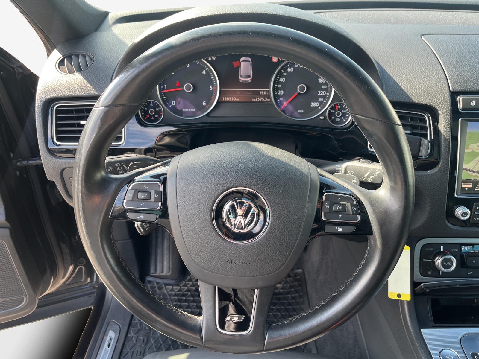 VW Touareg 3.0 TDI BMT Peak Tiptronic-image-9