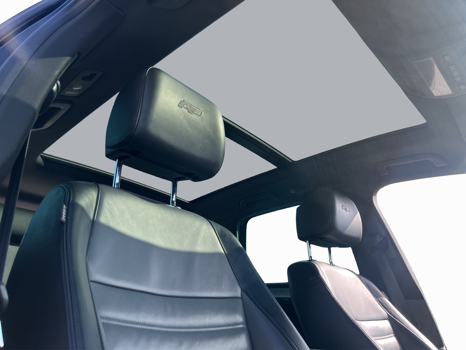 VW Touareg 3.0 TDI BMT Peak Tiptronic-image-14