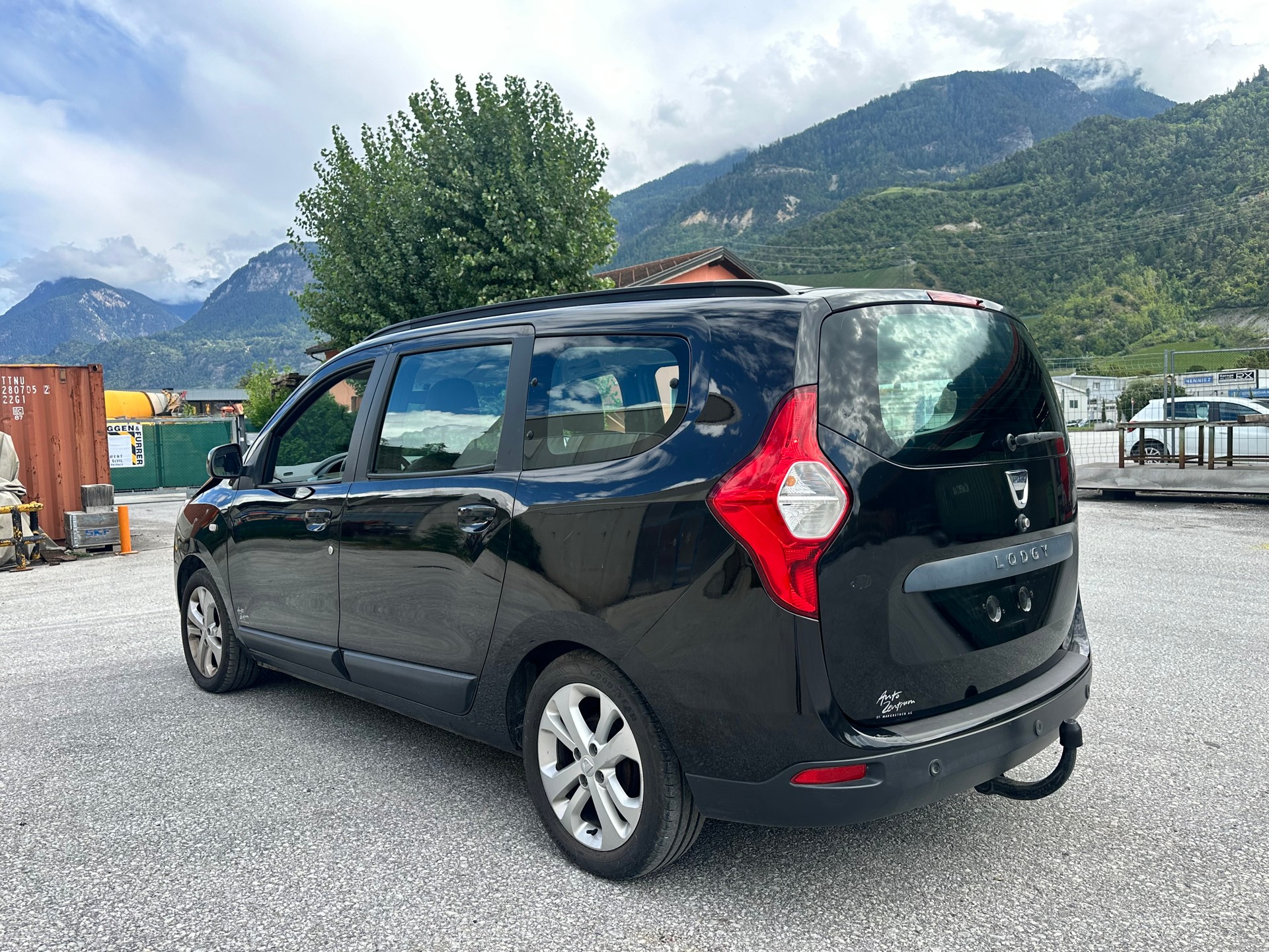 DACIA Lodgy 1.2 Turbo Ambiance 7PL-image-4