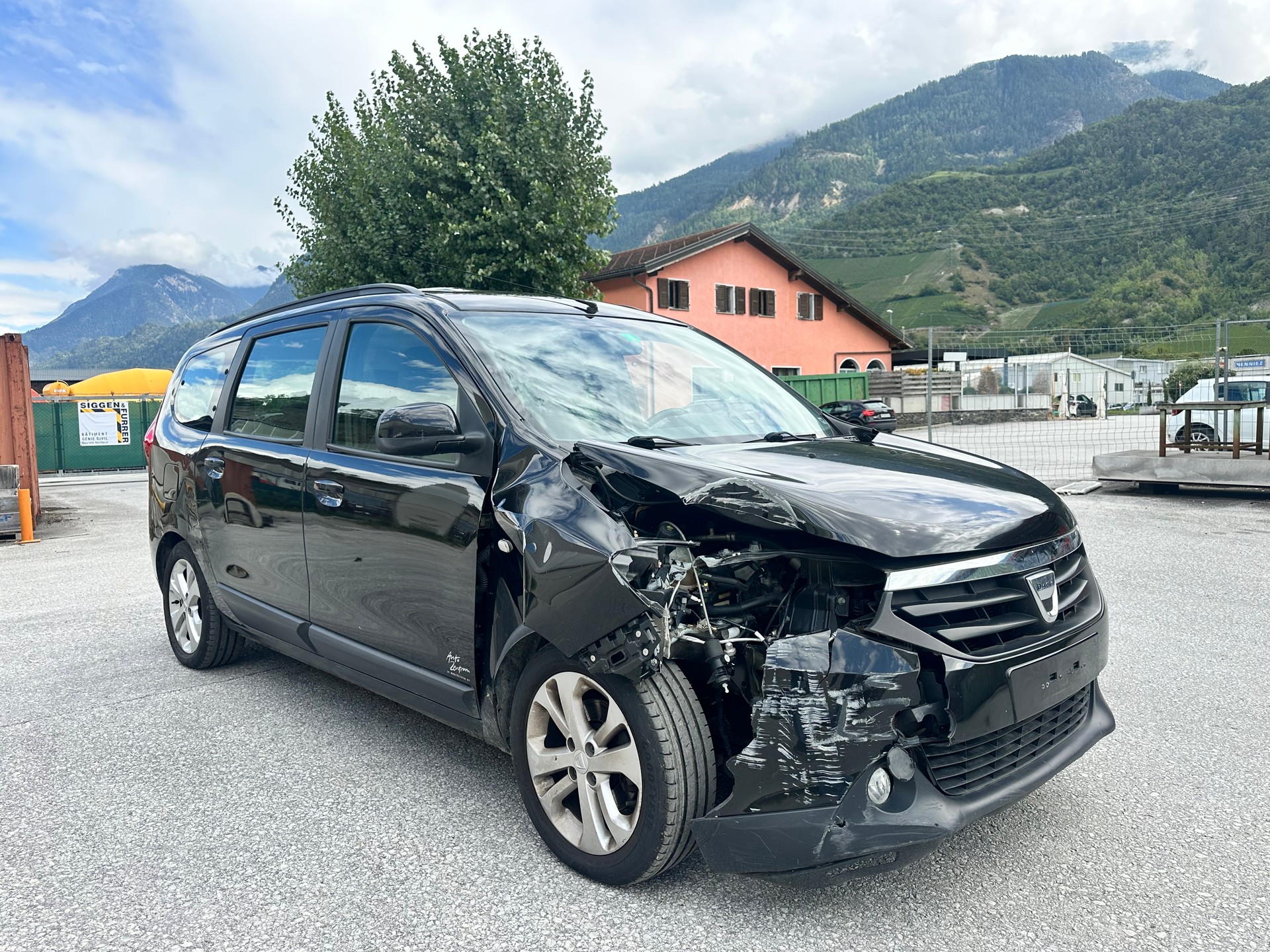 DACIA Lodgy 1.2 Turbo Ambiance 7PL-image-1