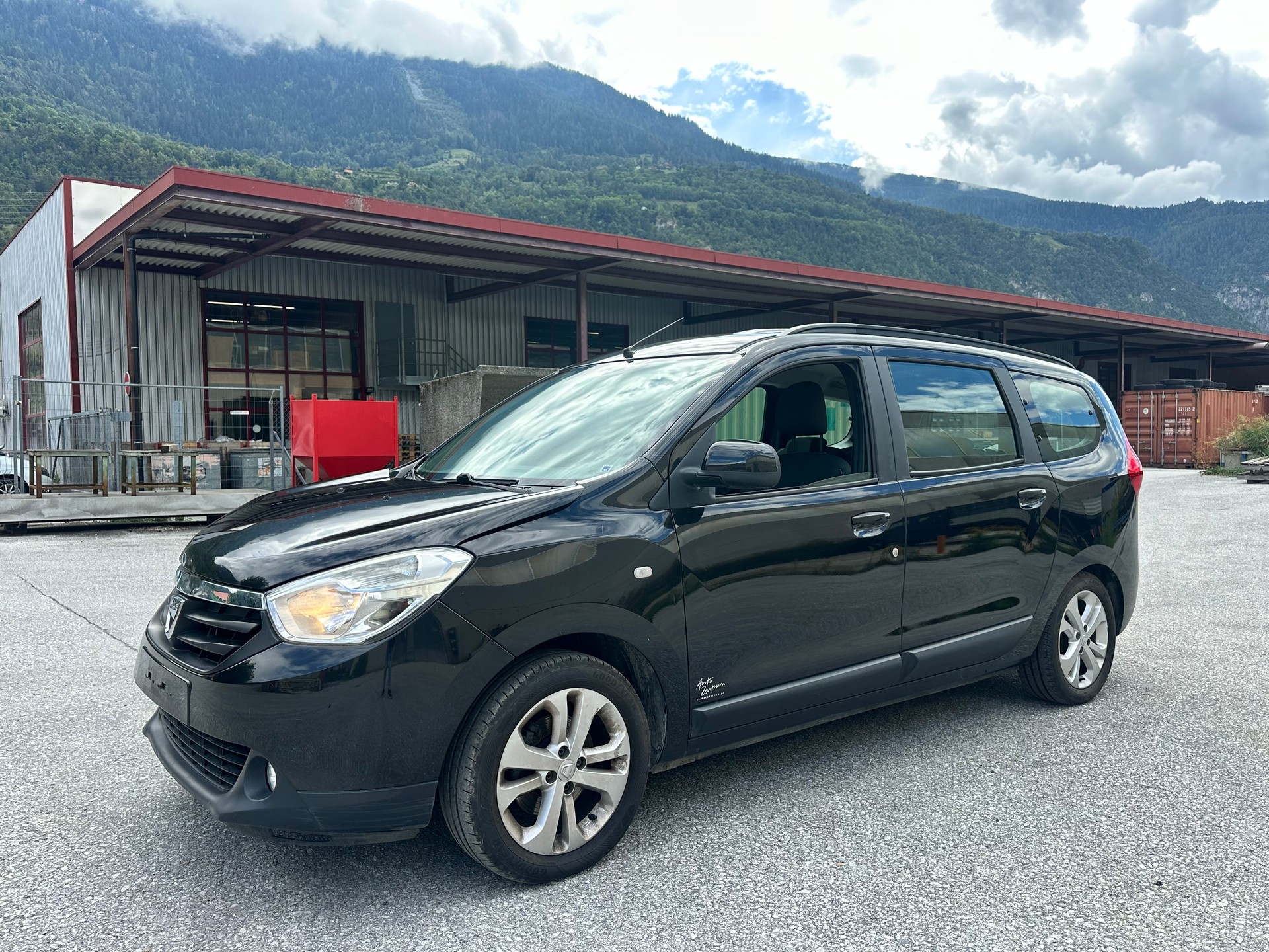 DACIA Lodgy 1.2 Turbo Ambiance 7PL-image-0