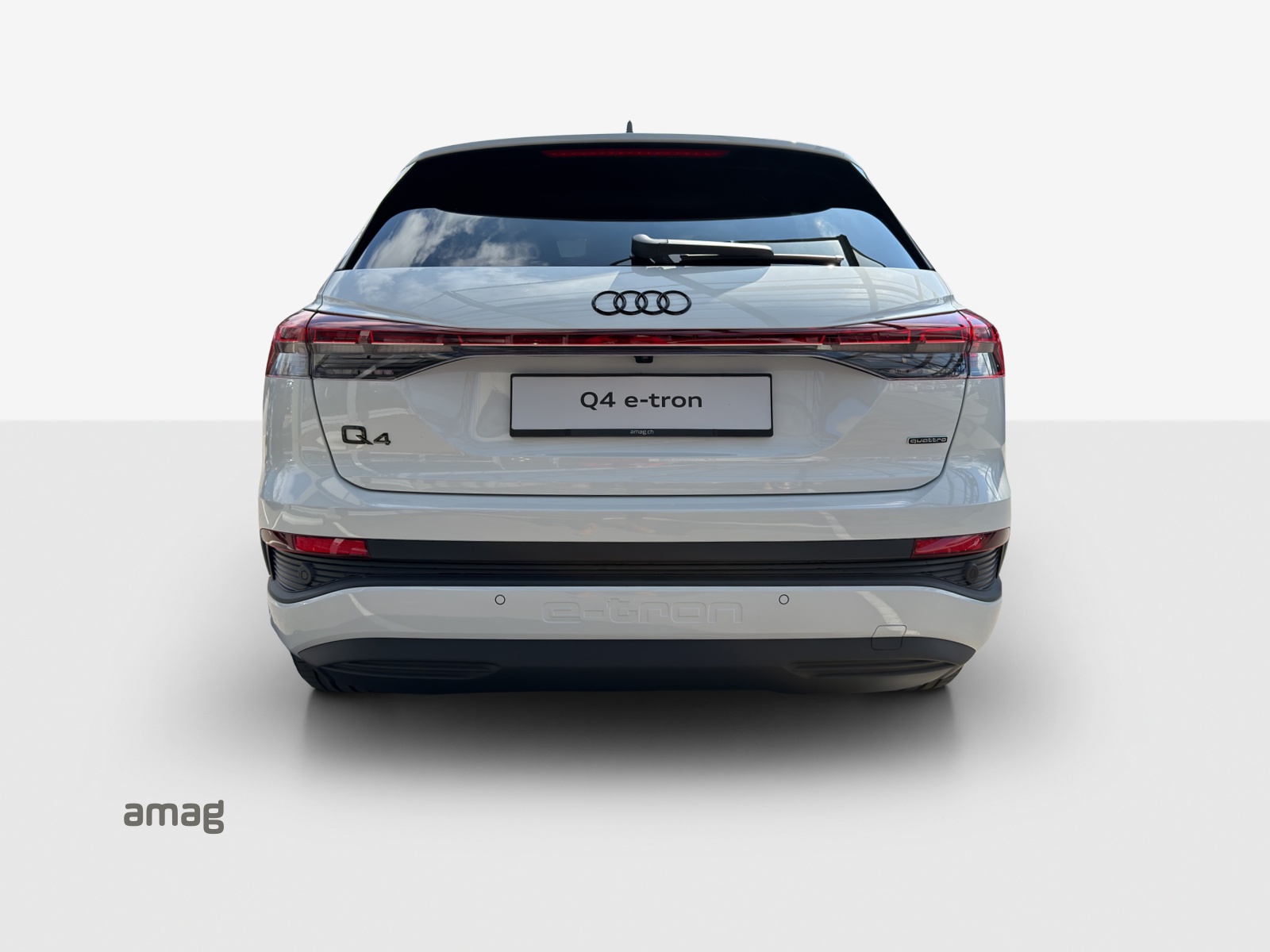 AUDI Q4 e-tron 45 quattro-image-3