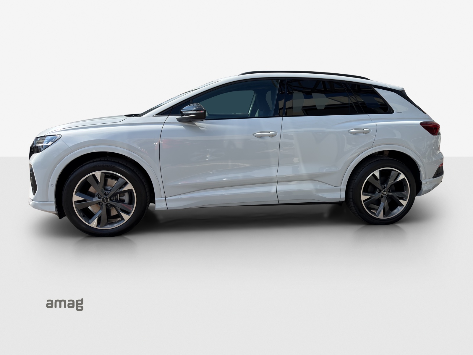 AUDI Q4 e-tron 45 quattro-image-1