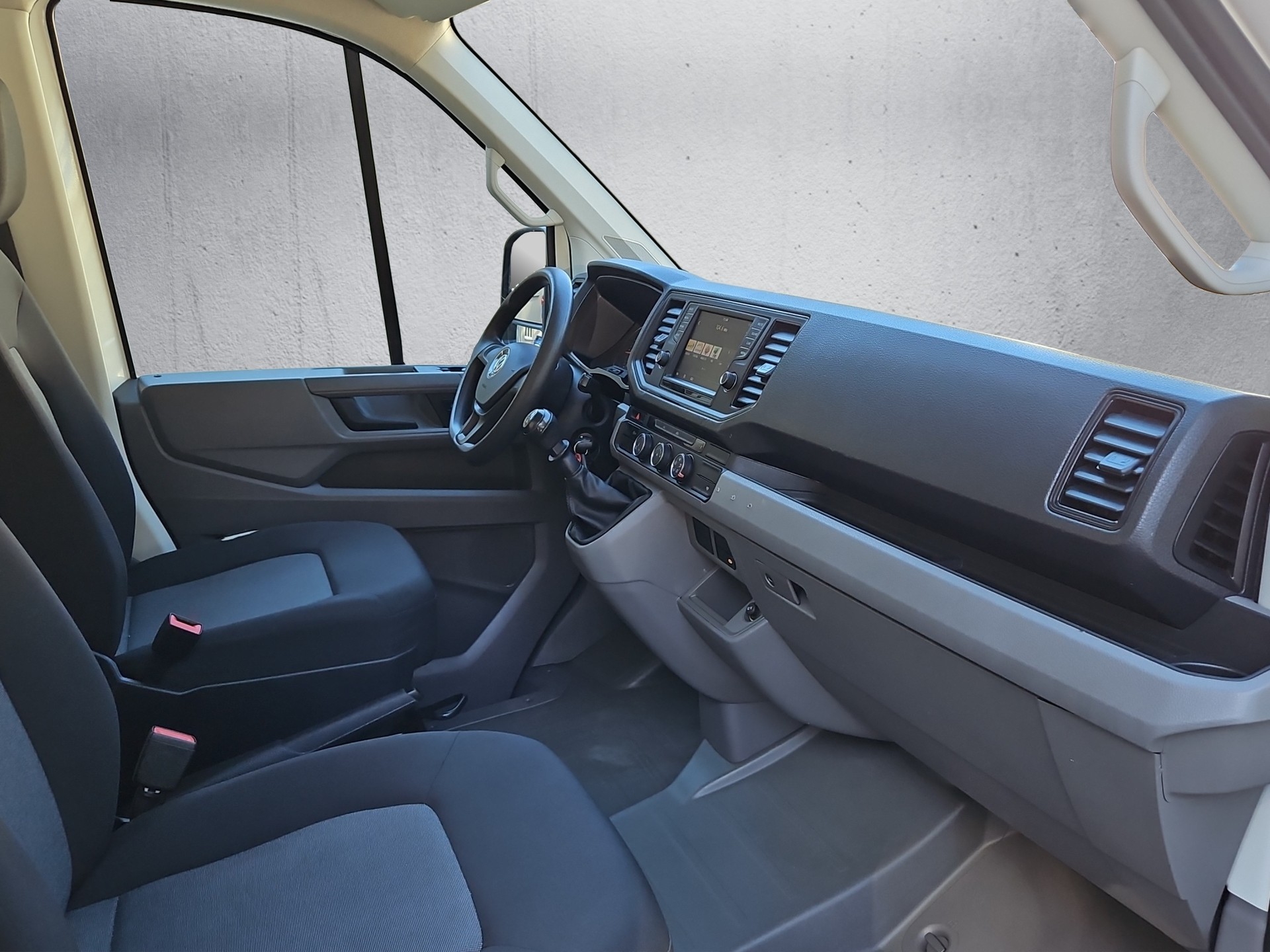 VW Crafter 35 2.0 TDI - Kastenaufbau - Hebebühne-image-14