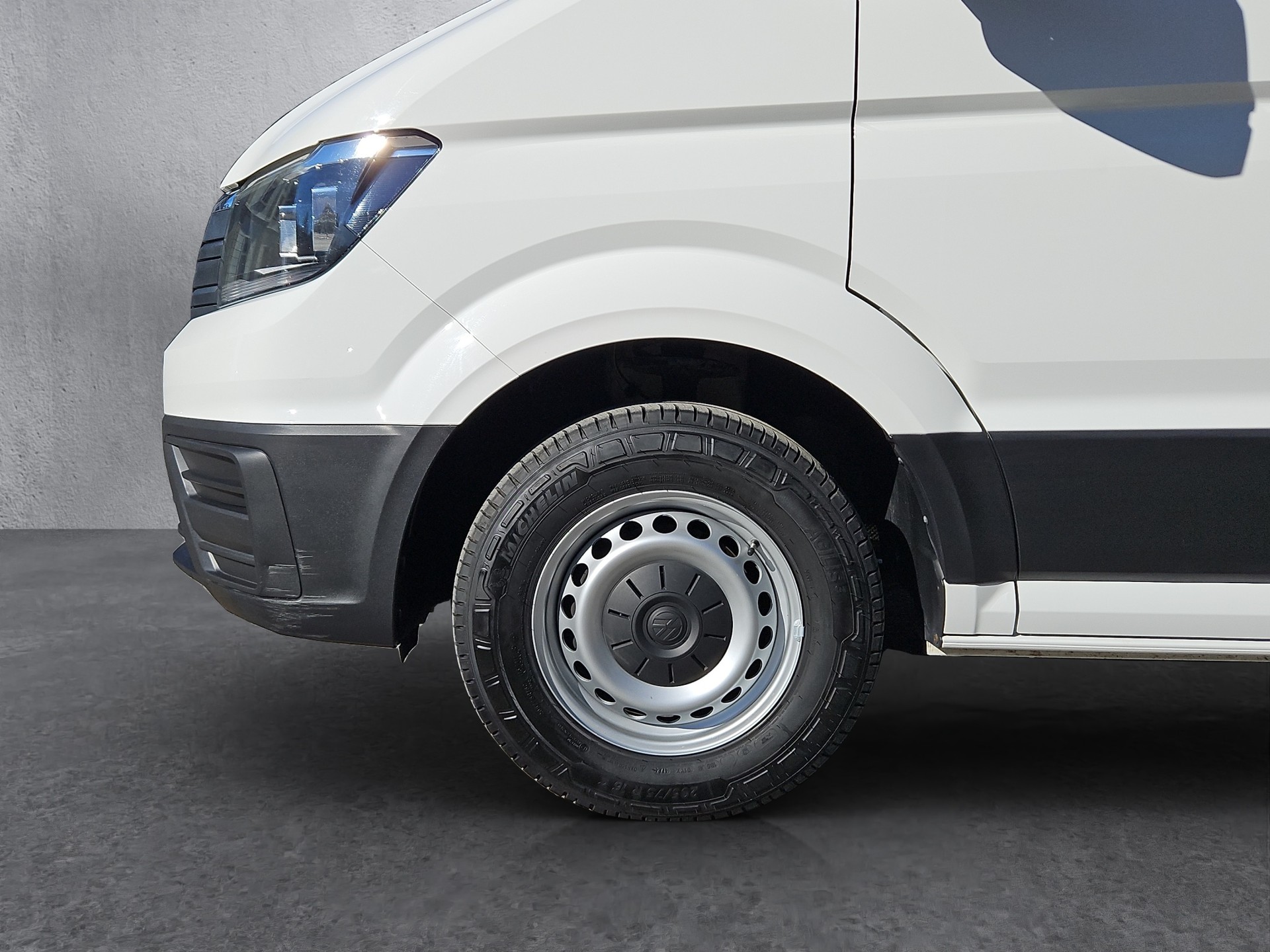 VW Crafter 35 2.0 TDI - Kastenaufbau - Hebebühne-image-20