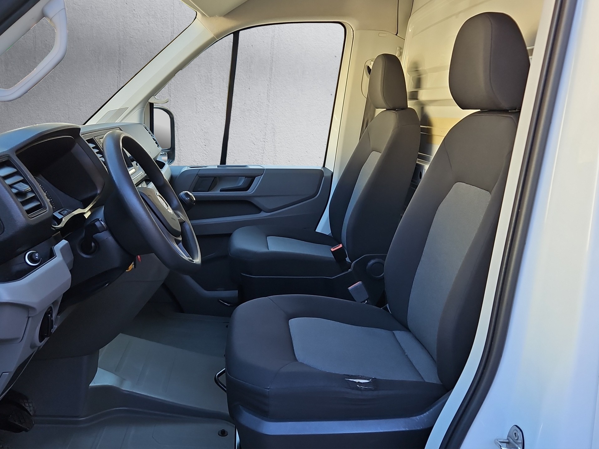 VW Crafter 35 2.0 TDI - Kastenaufbau - Hebebühne-image-8