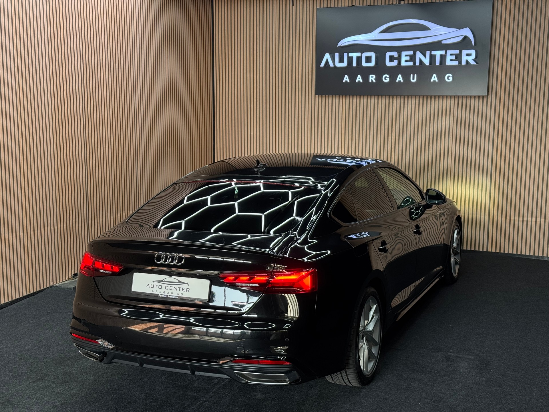 AUDI A5 Sportback 2.0 40 TDI S Line quattro S-Tronic | 1 Jahr Garantie | Facelift | *ab CHF 199.-/ Monat*-image-4