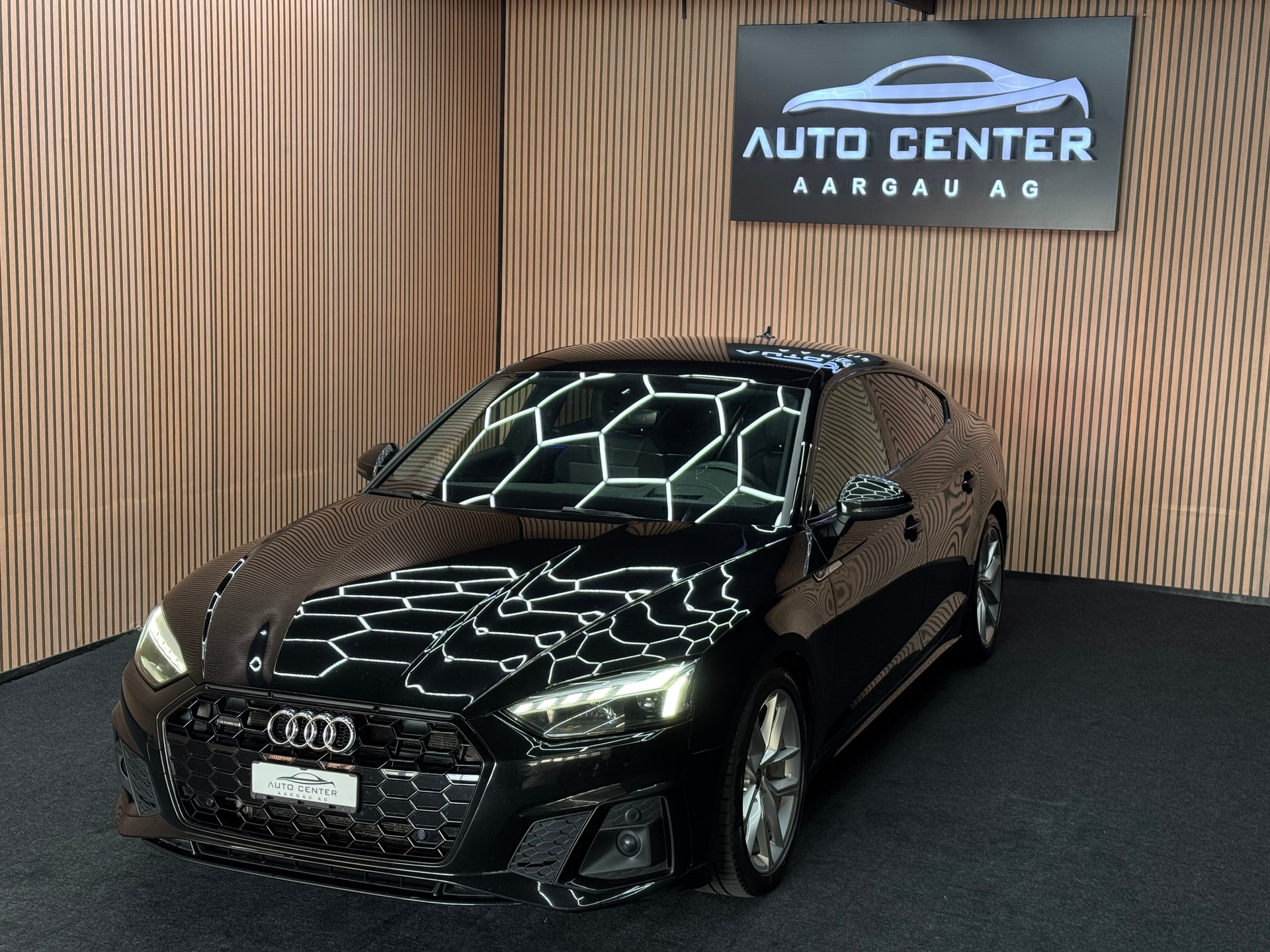 AUDI A5 Sportback 2.0 40 TDI S Line quattro S-Tronic | 1 Jahr Garantie | Facelift | *ab CHF 199.-/ Monat*-image-2