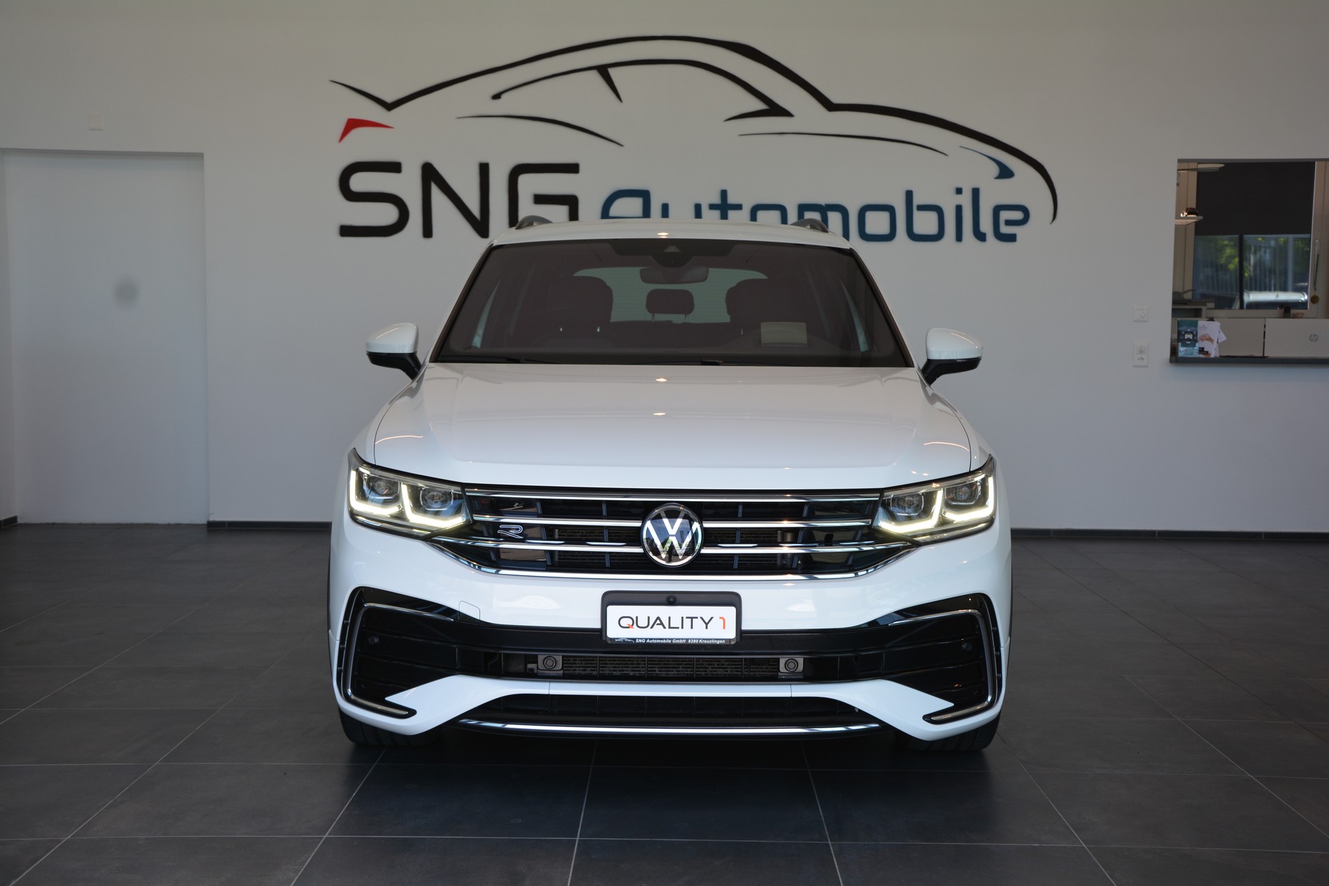 VW Tiguan 2.0TSI R-Line 4Motion DSG-image-0