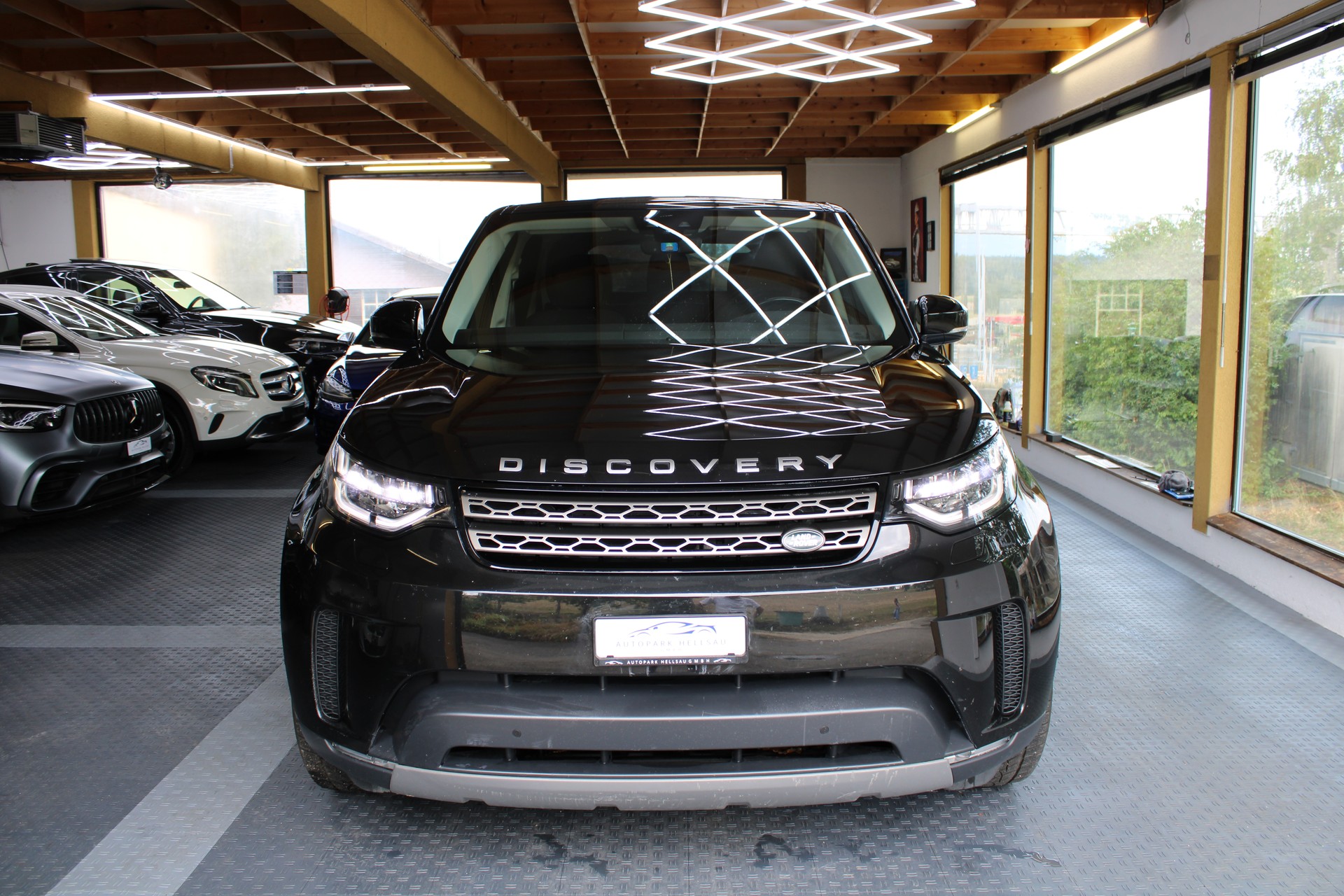 LAND ROVER Discovery 3.0 SDV6 HSE Automatic-image-1