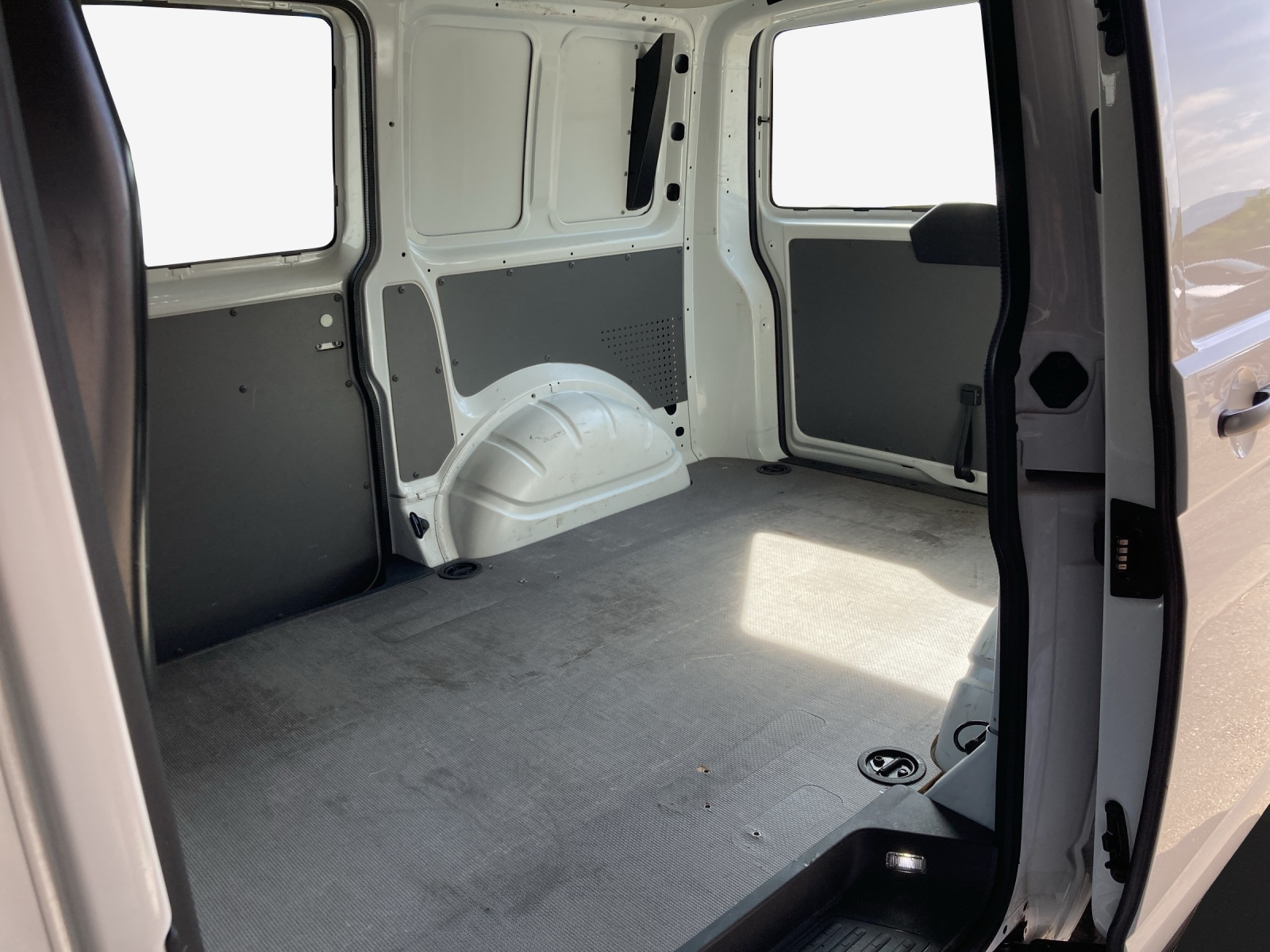 VW T6.1 2.0 TDI 4Motion-image-11