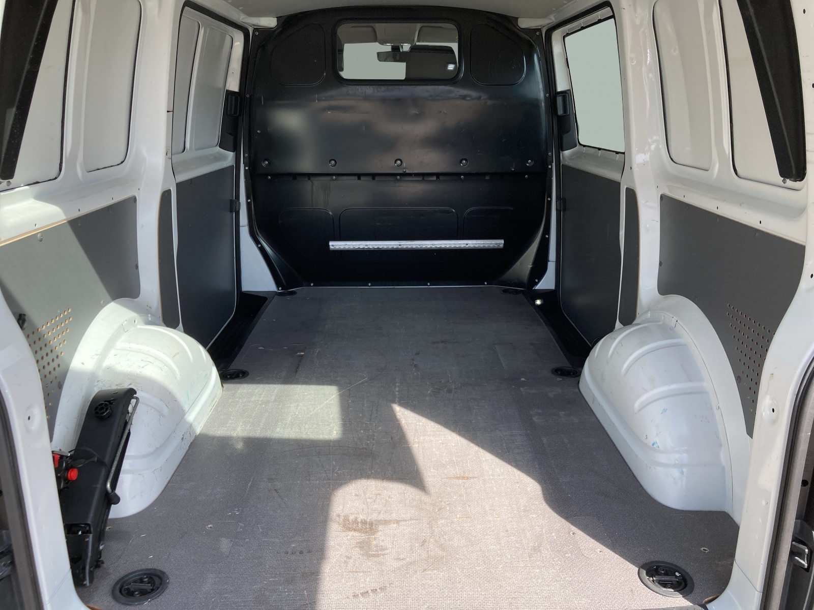 VW T6.1 2.0 TDI 4Motion-image-12