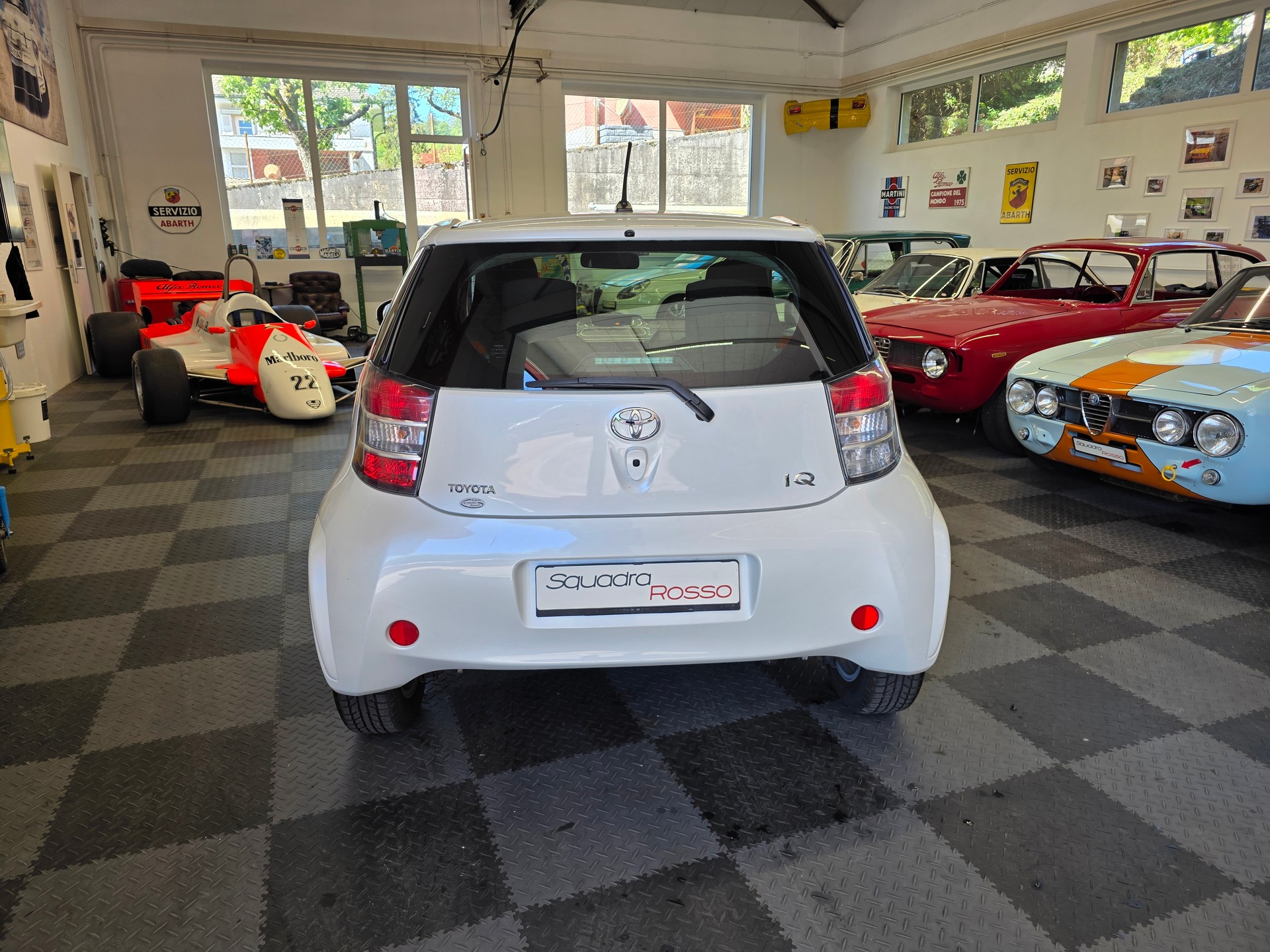 TOYOTA iQ 1.0 VVT-i-image-6