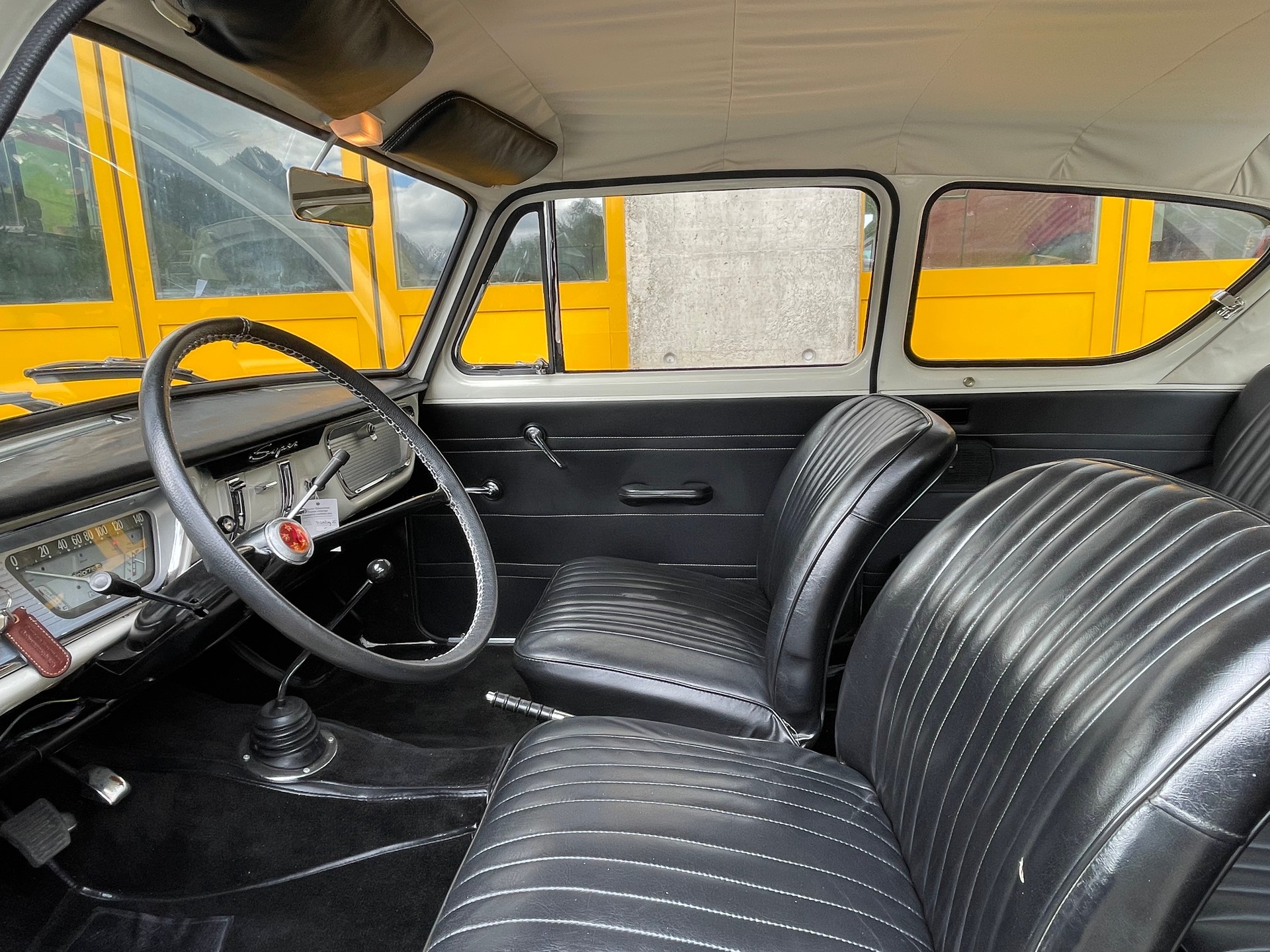 FORD 105 e Deluxe-image-15
