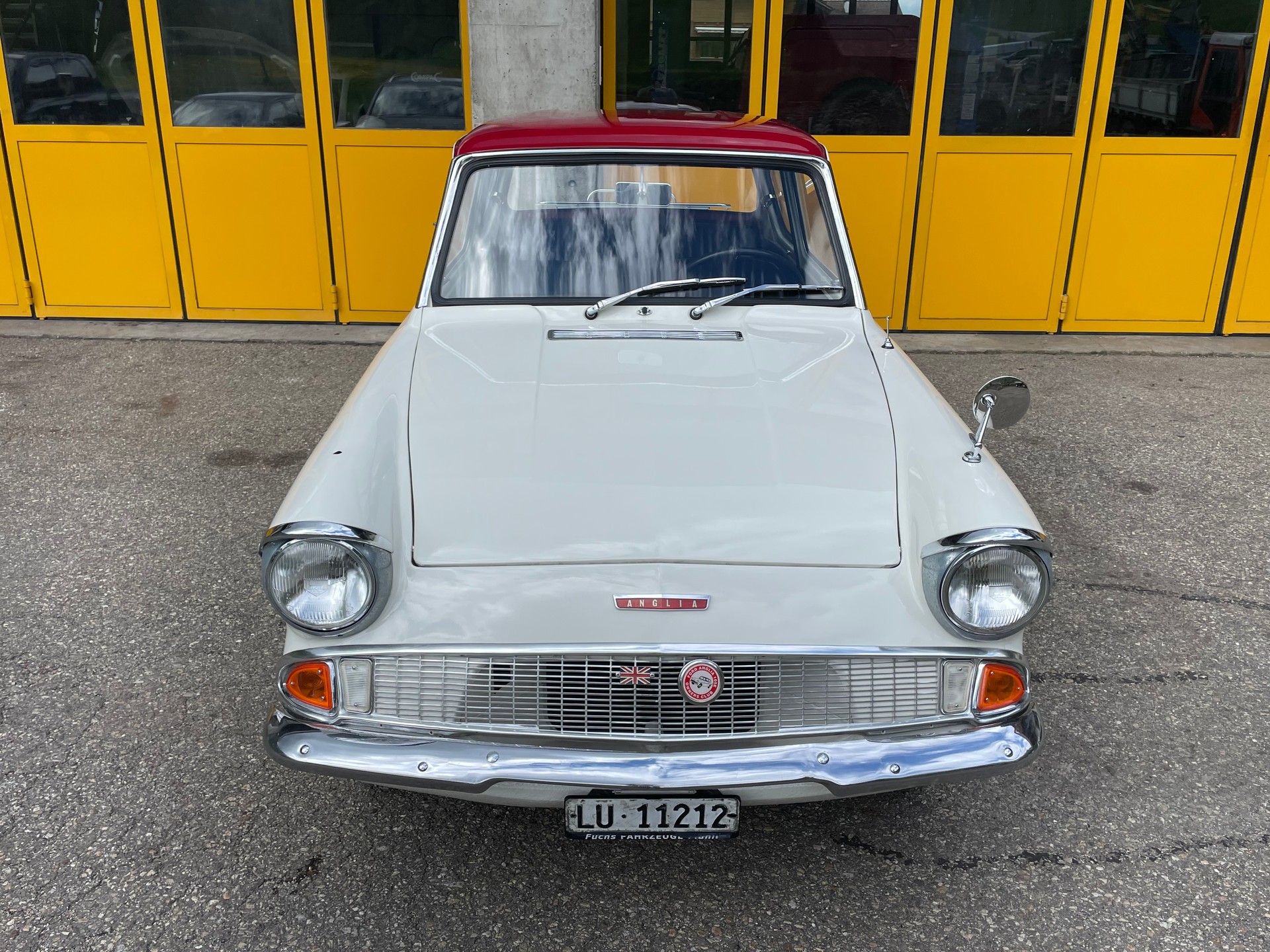 FORD 105 e Deluxe-image-13