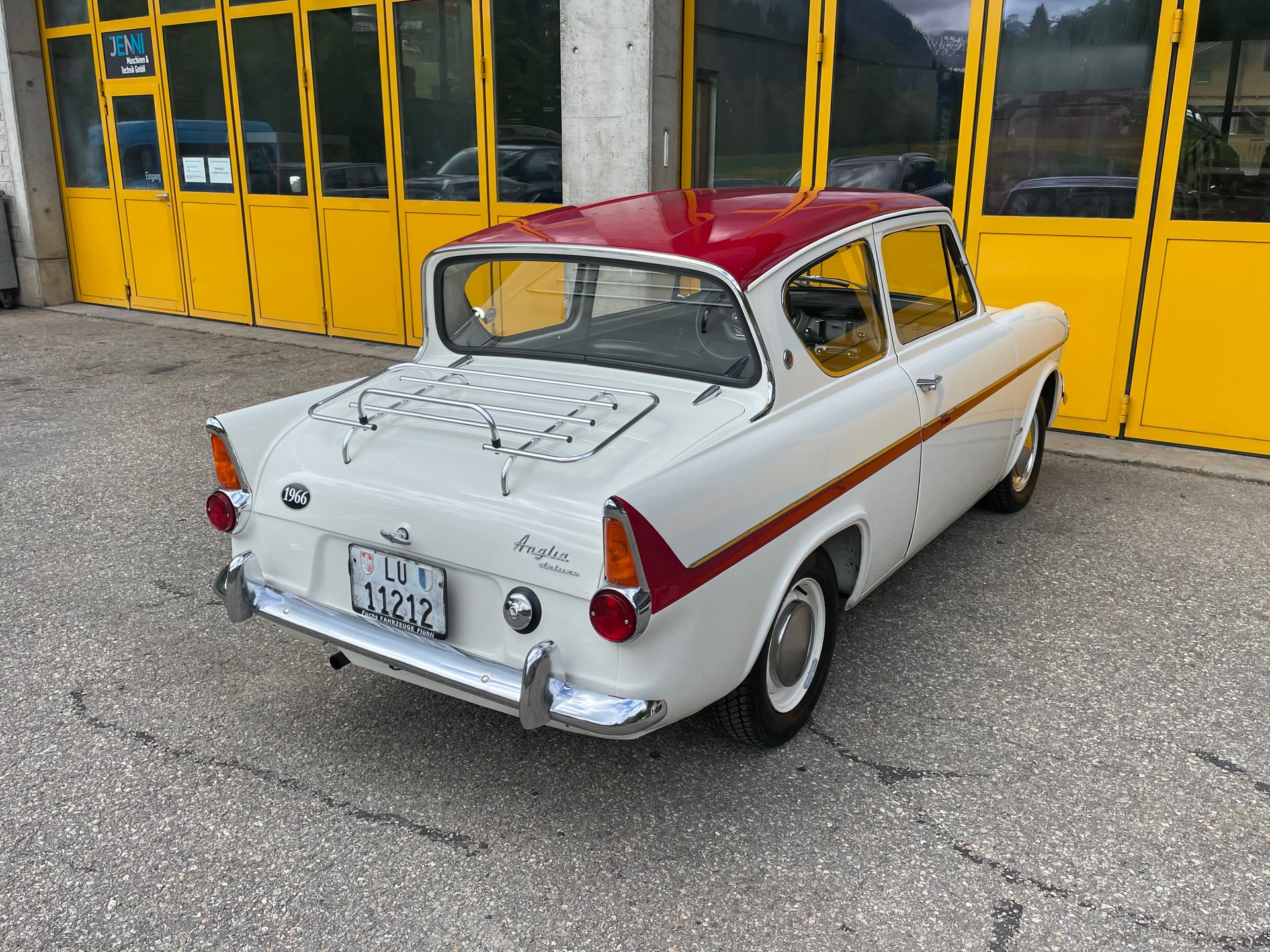 FORD 105 e Deluxe-image-7