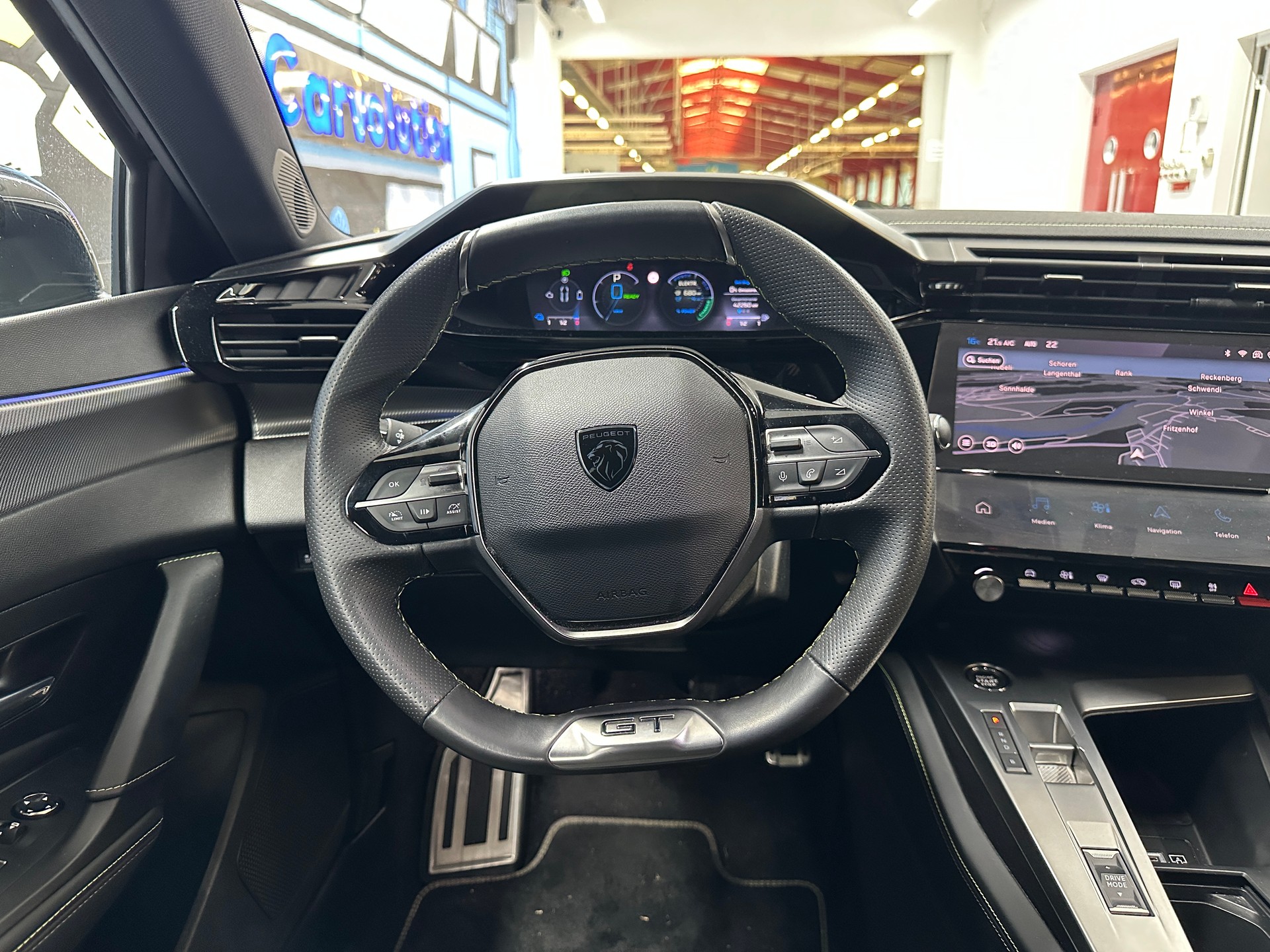 PEUGEOT 308 1.6 PHEV 180 GT-image-10