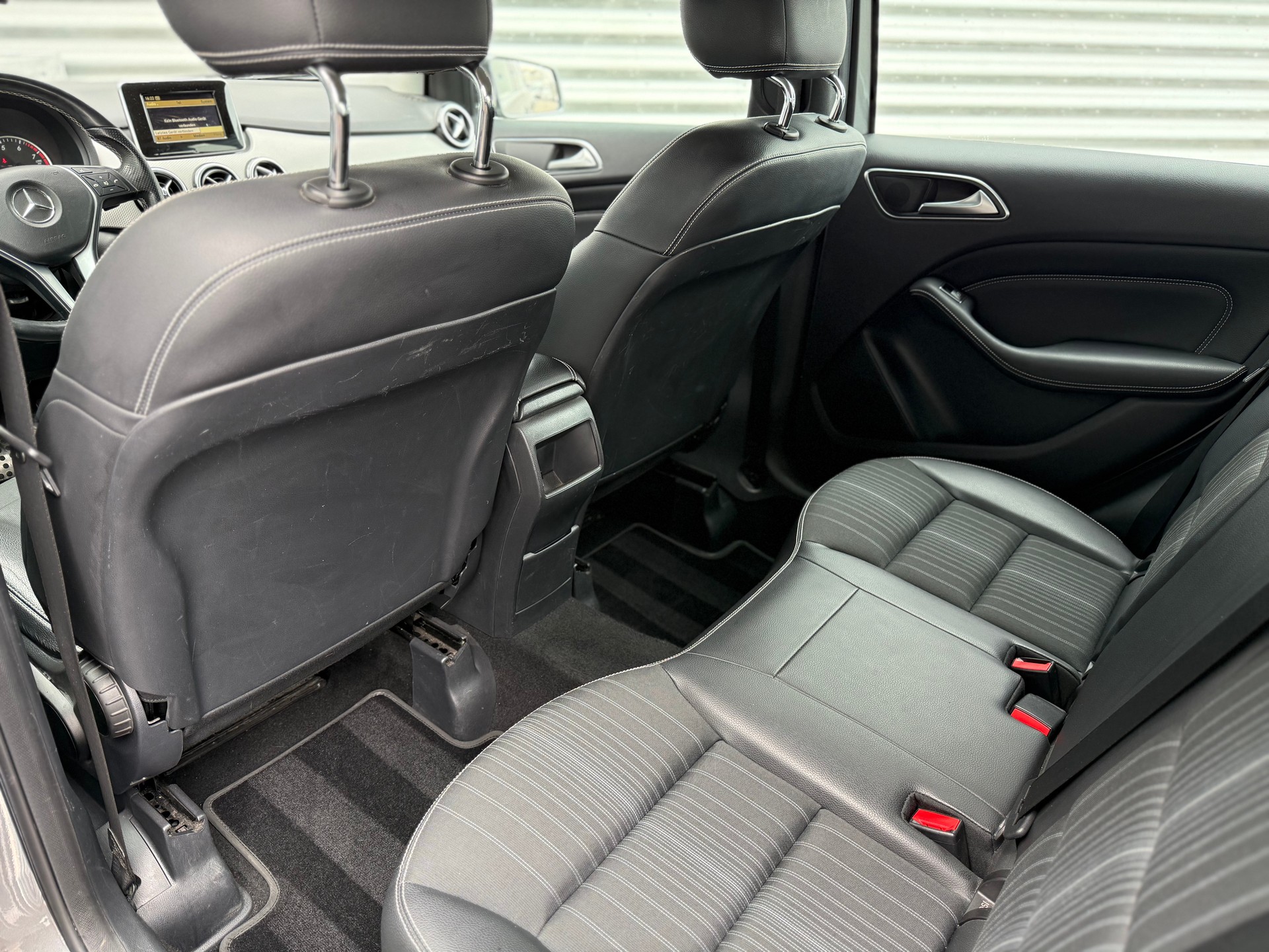 MERCEDES-BENZ B 200 7G-DCT-image-14