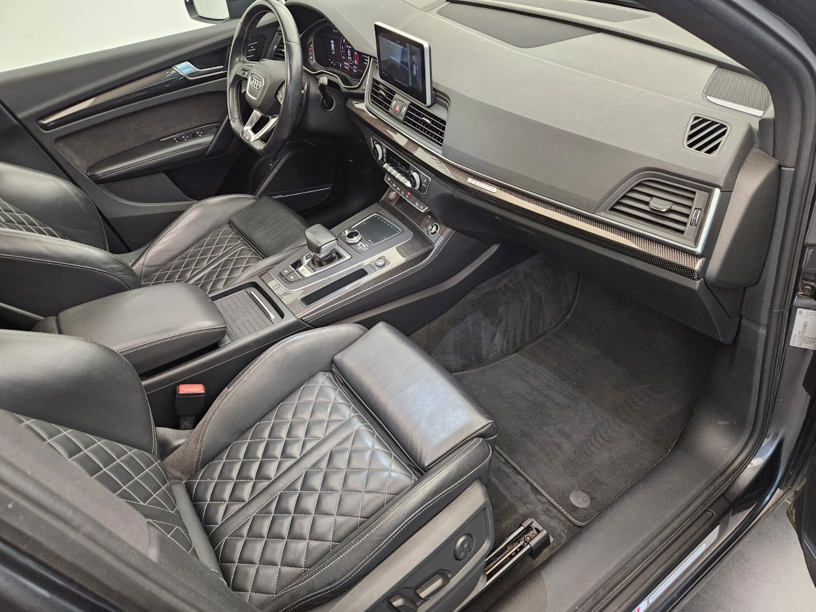 AUDI SQ5 TDI quattro tiptronic-image-11
