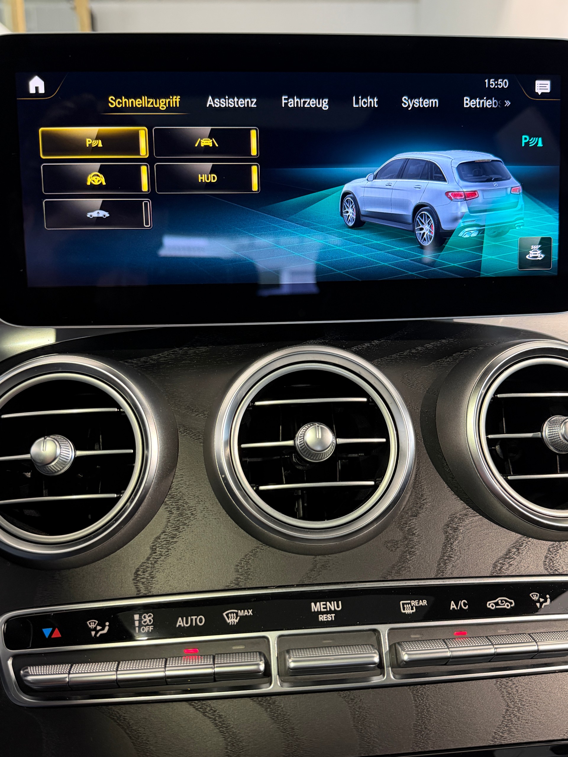 MERCEDES-BENZ GLC 63 S AMG 4Matic 9G-Tronic-image-14
