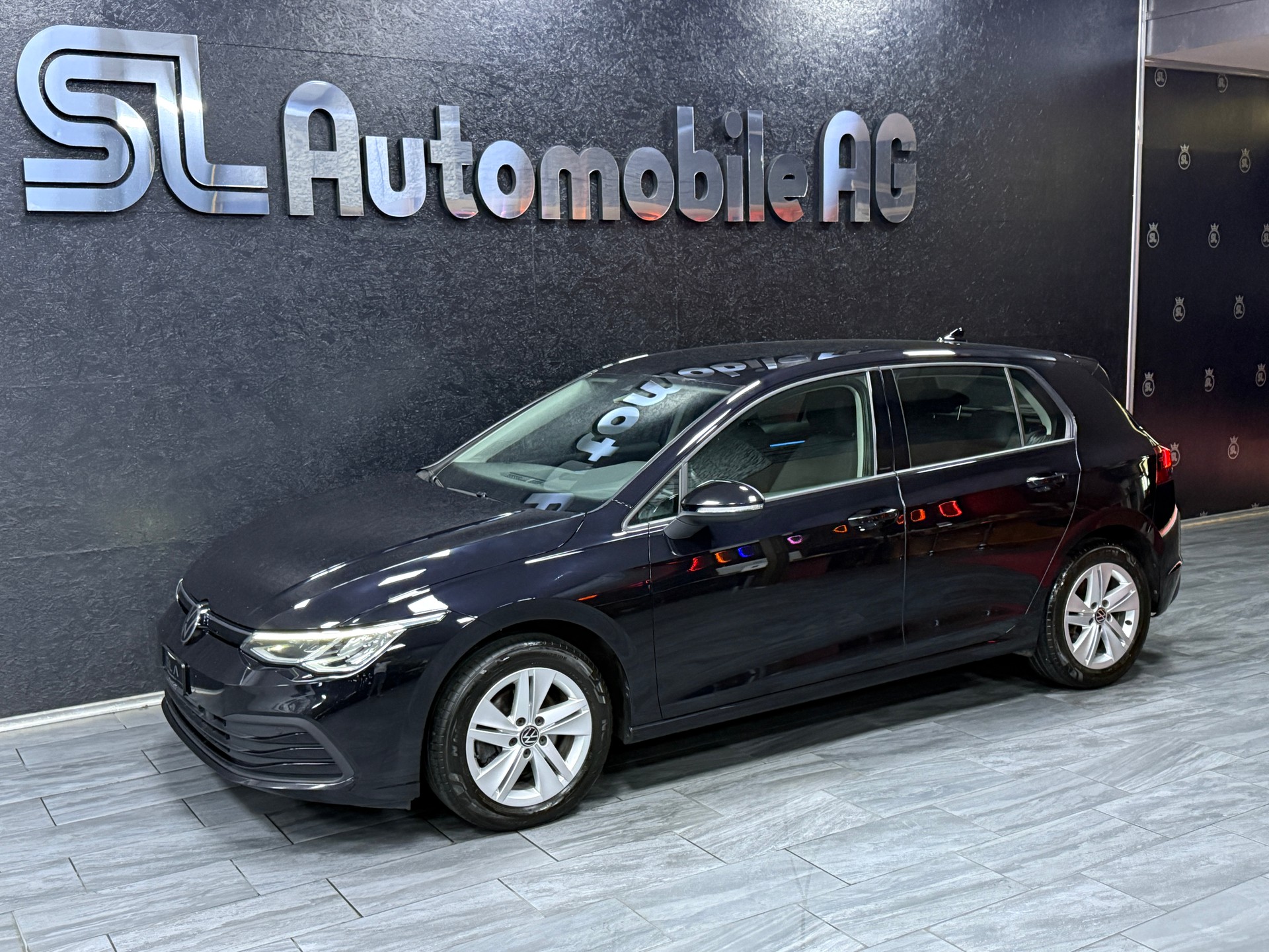 VW Golf 2.0 TDI Style DSG-showroom-element-2
