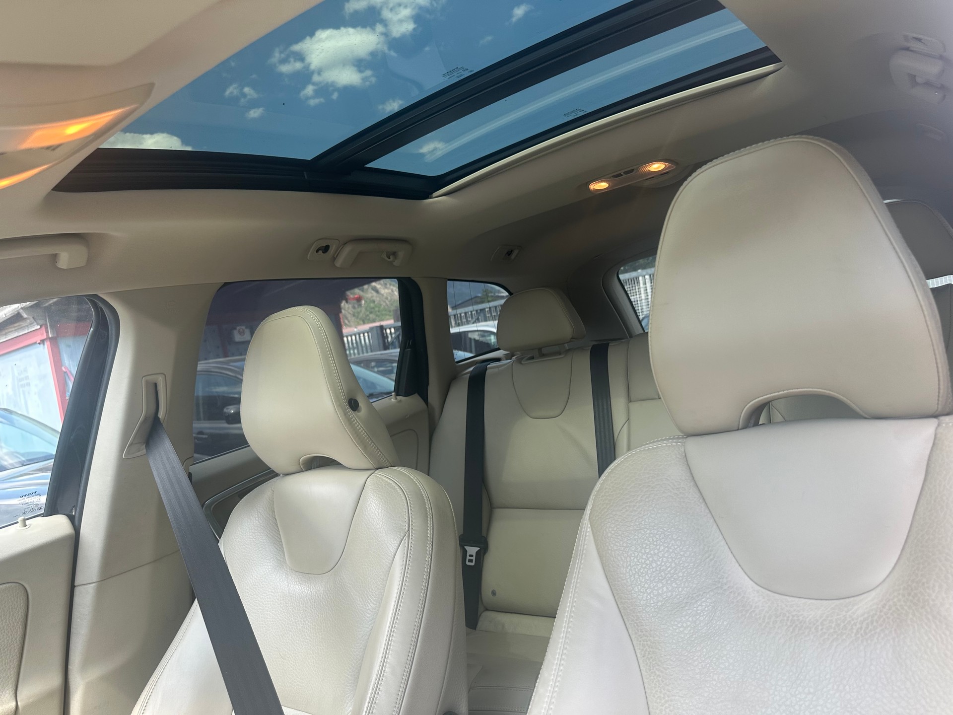 VOLVO XC60 D3 AWD Summum Geartronic-image-5