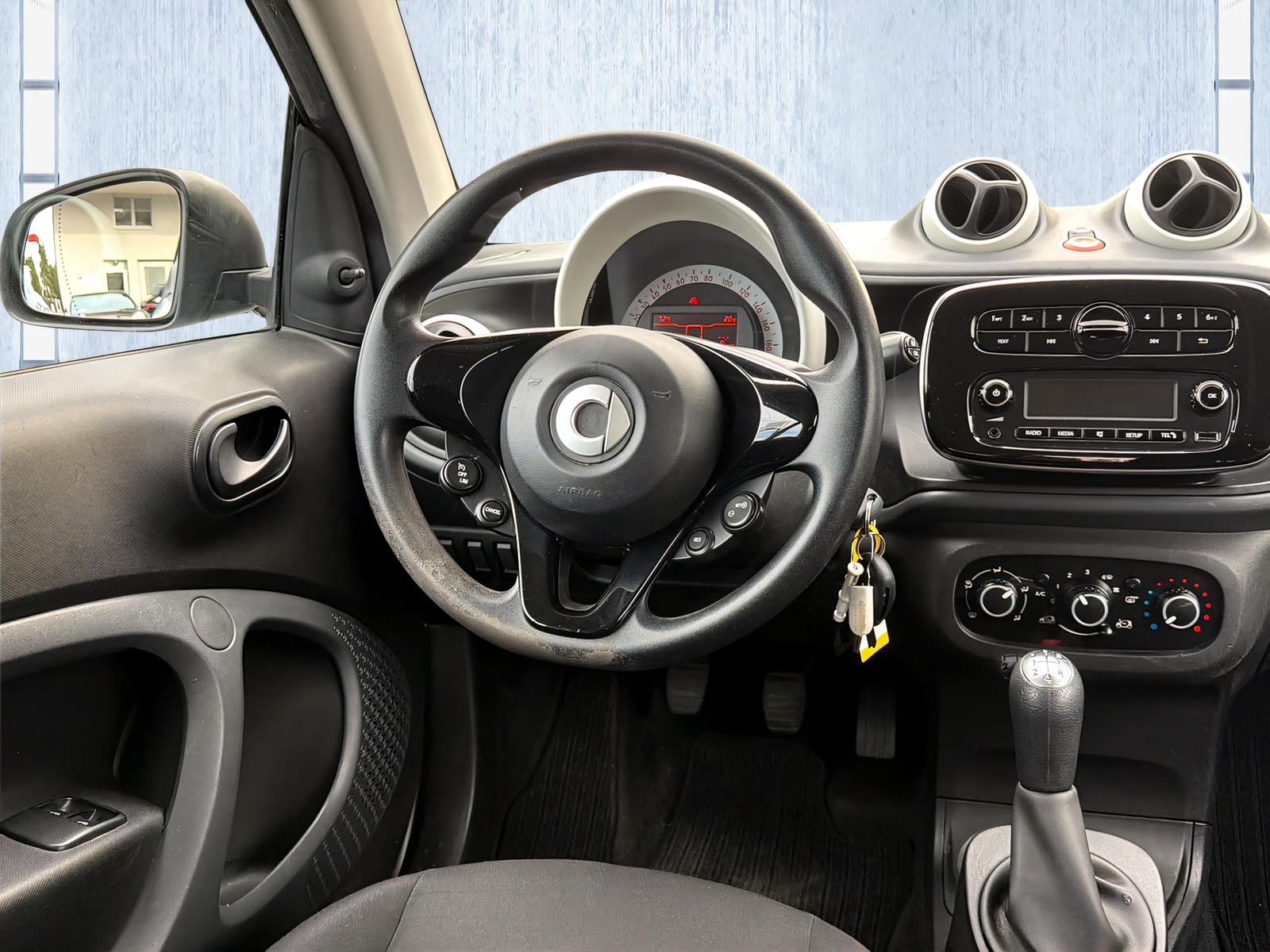 SMART fortwo-image-11