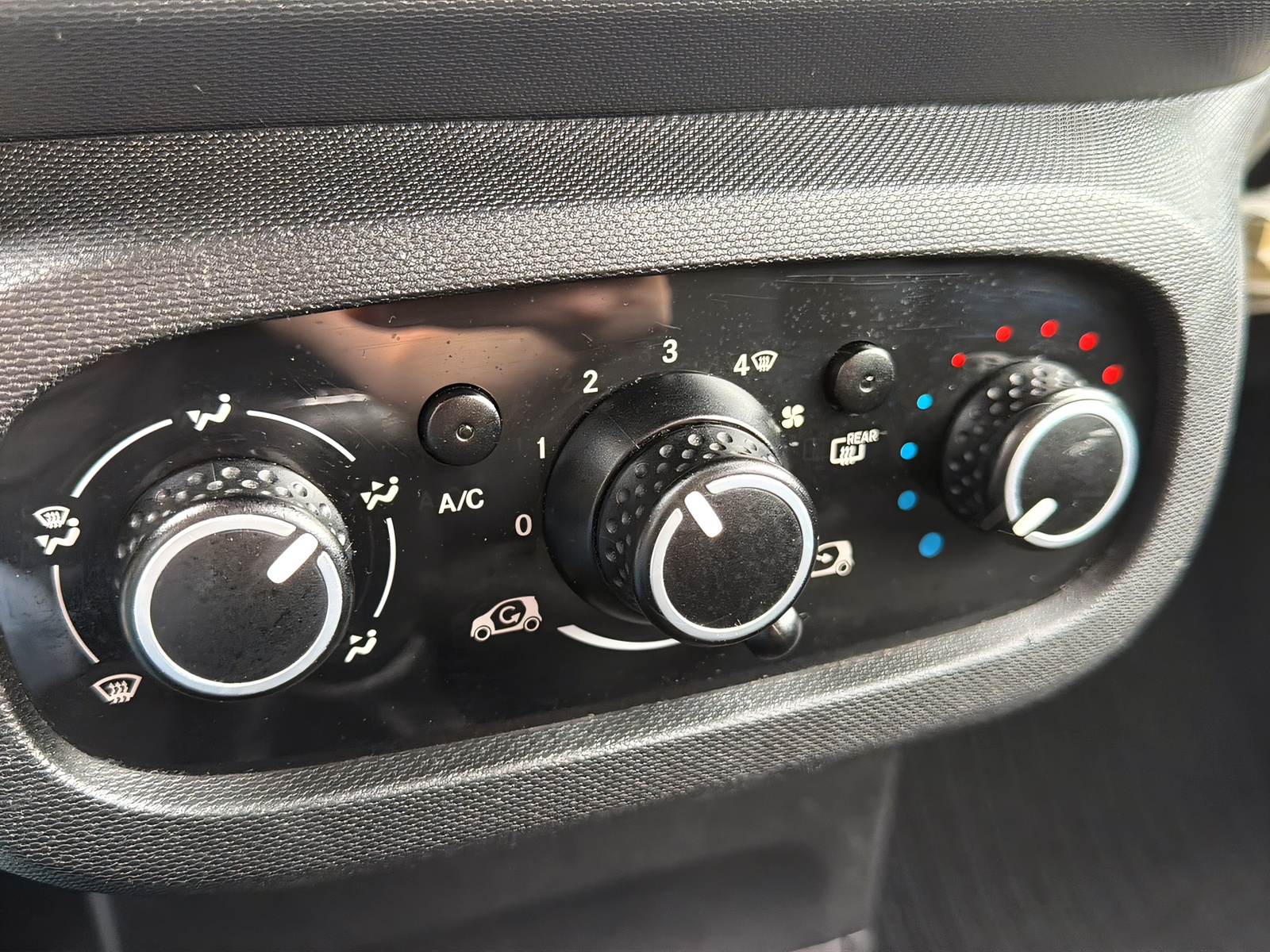 SMART fortwo-image-18