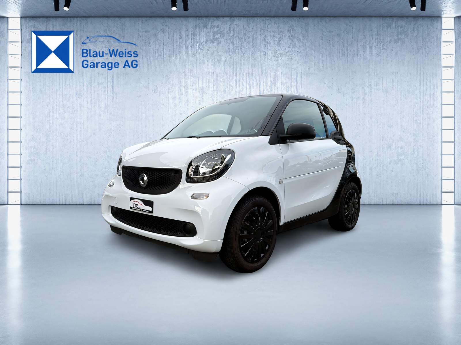 SMART fortwo-image-0