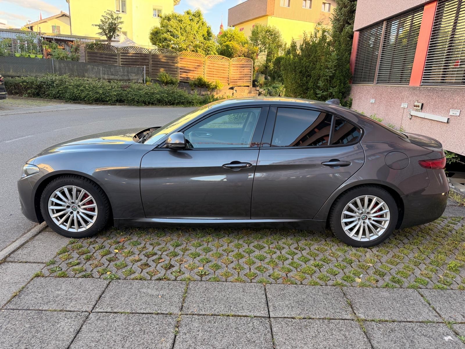 ALFA ROMEO Giulia 2.2 JTDM Super Automatic-image-2