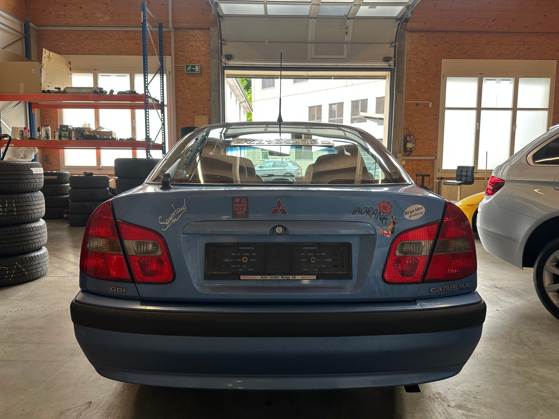 MITSUBISHI Carisma 1.8 GDI Classic mit Klima/Läuft alles soweit!Verkauf ab Platz-image-2