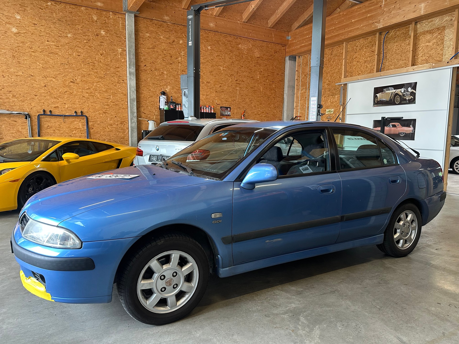 MITSUBISHI Carisma 1.8 GDI Classic mit Klima/Läuft alles soweit!Verkauf ab Platz-image-1