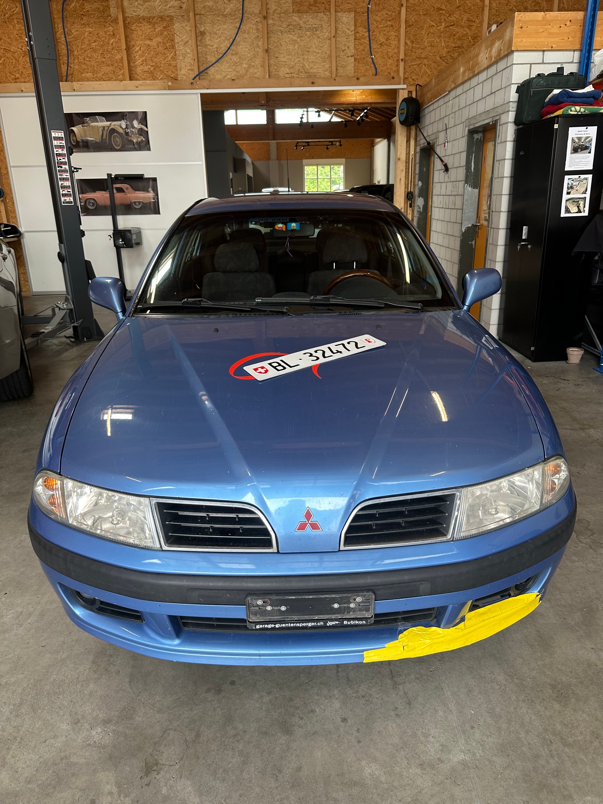 MITSUBISHI Carisma 1.8 GDI Classic mit Klima/Läuft alles soweit!Verkauf ab Platz-image-0
