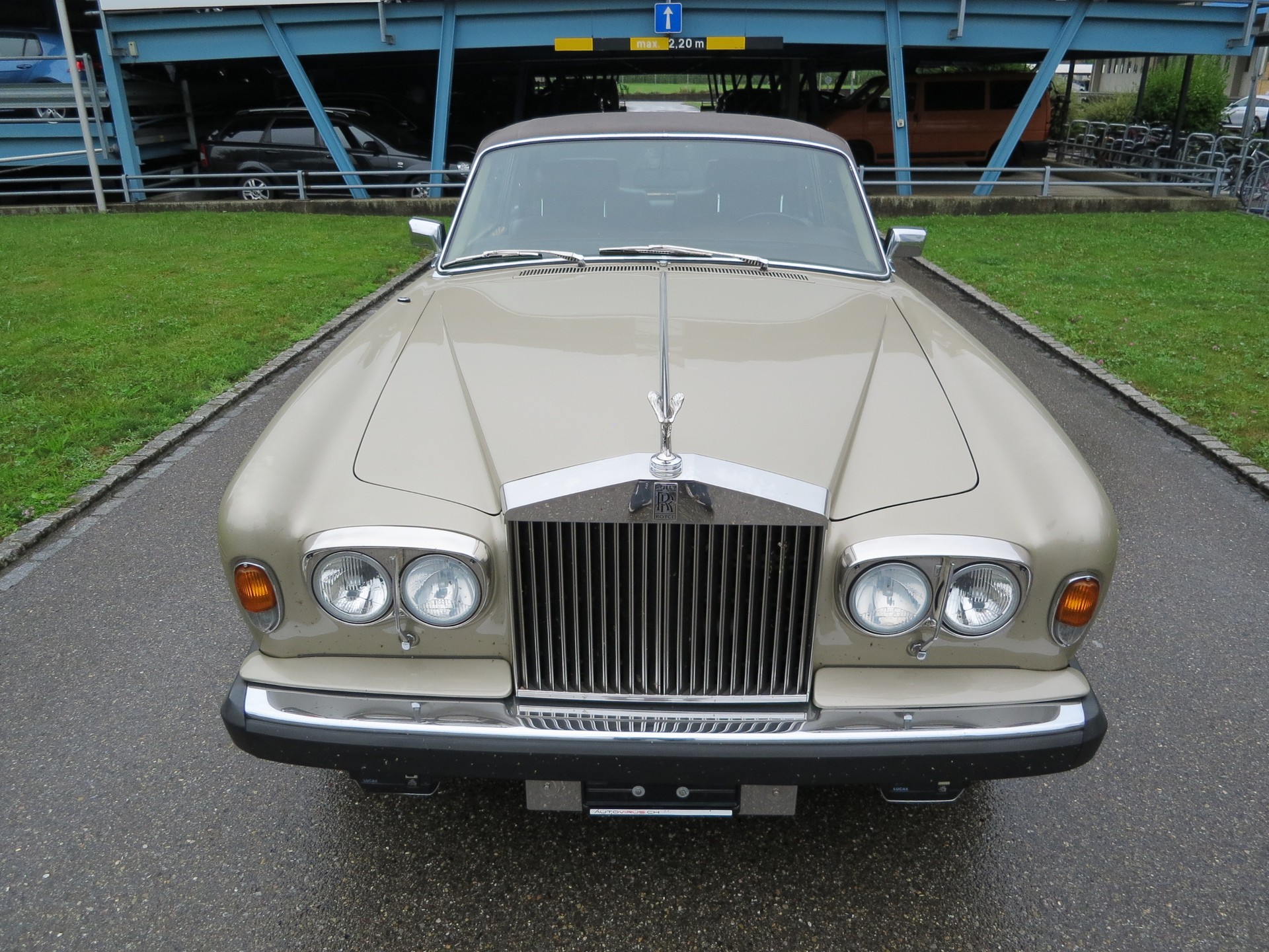 ROLLS-ROYCE Corniche-image-1
