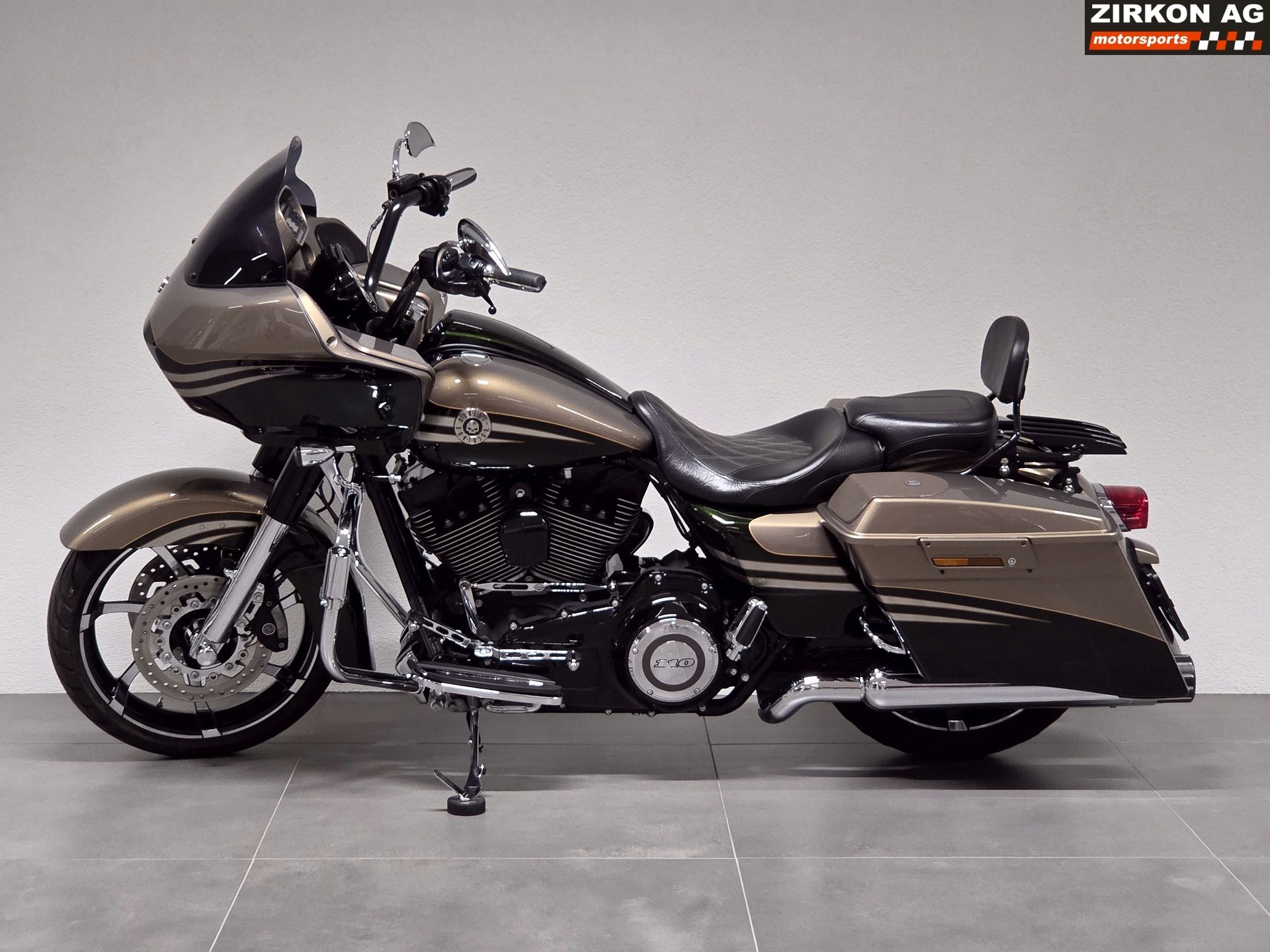 HARLEY-DAVIDSON FLTRXSE Road Glide Custom ABS CVO-image-9