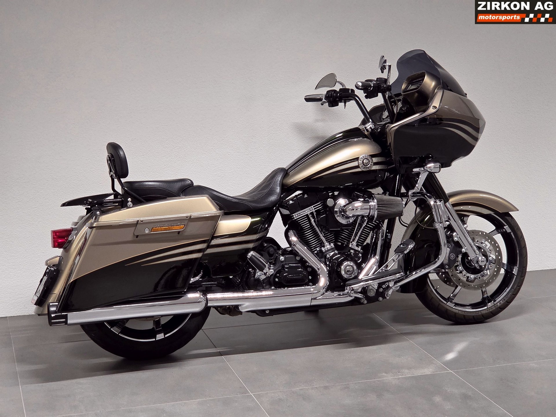 HARLEY-DAVIDSON FLTRXSE Road Glide Custom ABS CVO-image-5