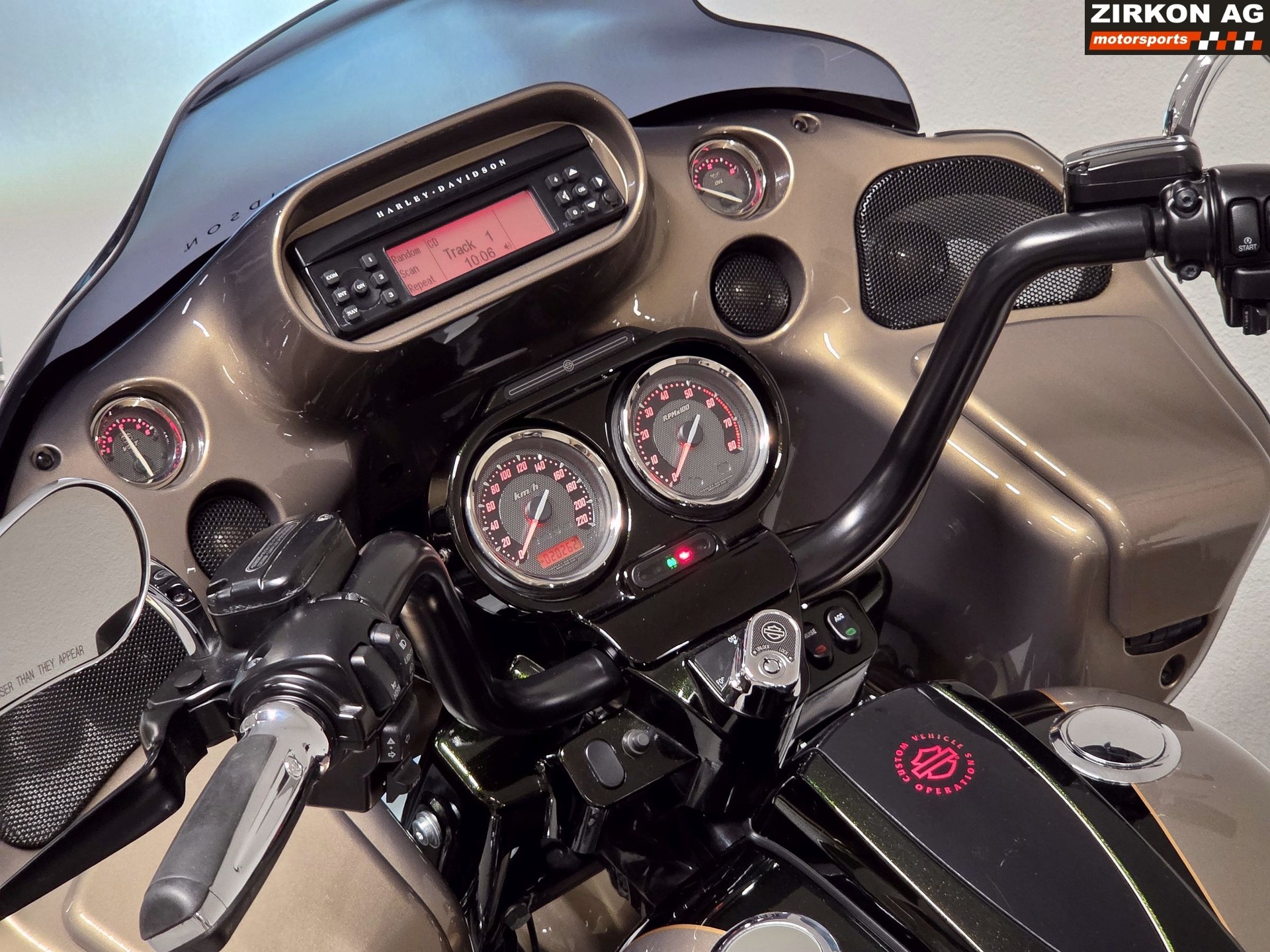 HARLEY-DAVIDSON FLTRXSE Road Glide Custom ABS CVO-image-12