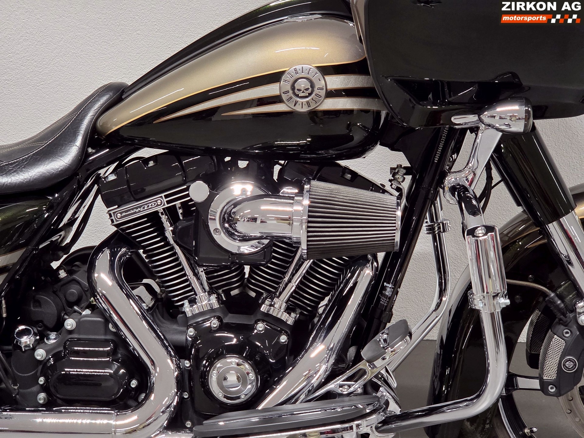 HARLEY-DAVIDSON FLTRXSE Road Glide Custom ABS CVO-image-4
