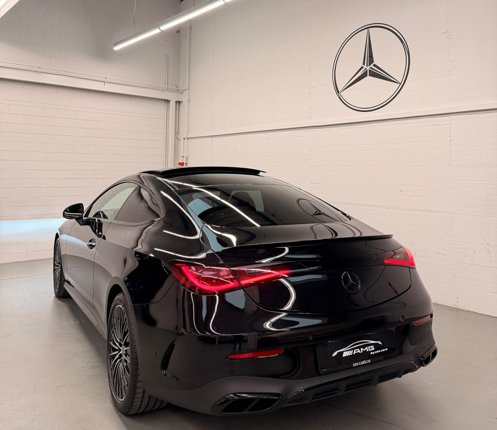 MERCEDES-BENZ CLE 200 Coupé All Black Performance 4Matic 9G-Tronic-image-6