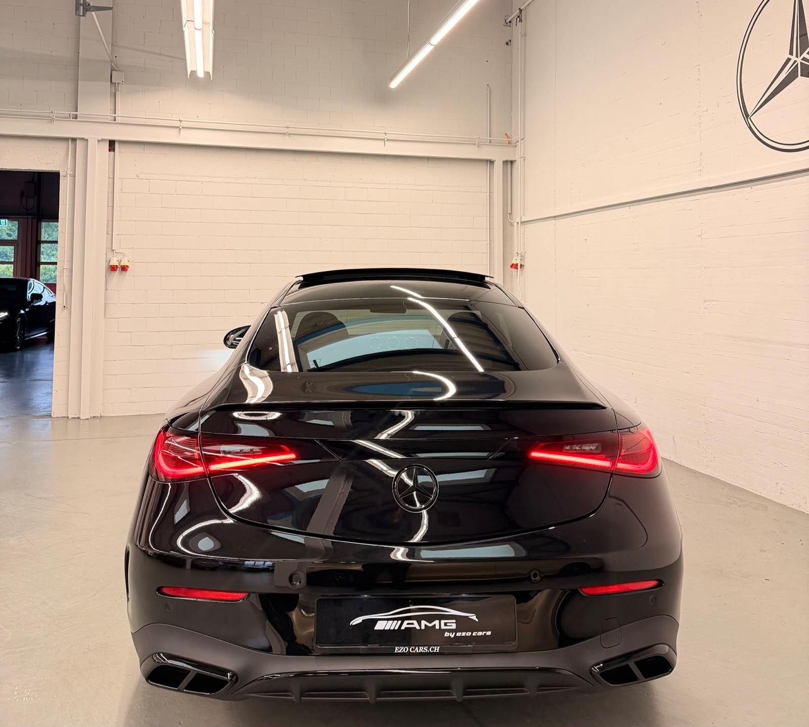 MERCEDES-BENZ CLE 200 Coupé All Black Performance 4Matic 9G-Tronic-image-8