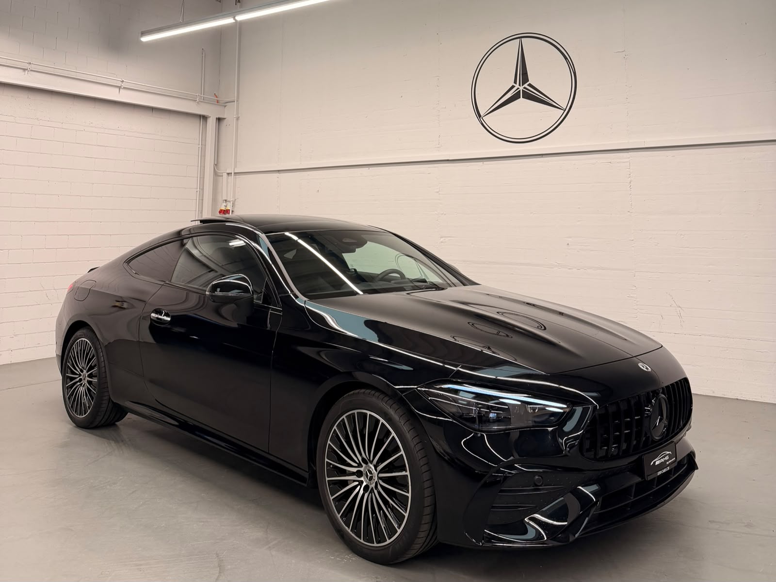 MERCEDES-BENZ CLE 200 Coupé All Black Performance 4Matic 9G-Tronic