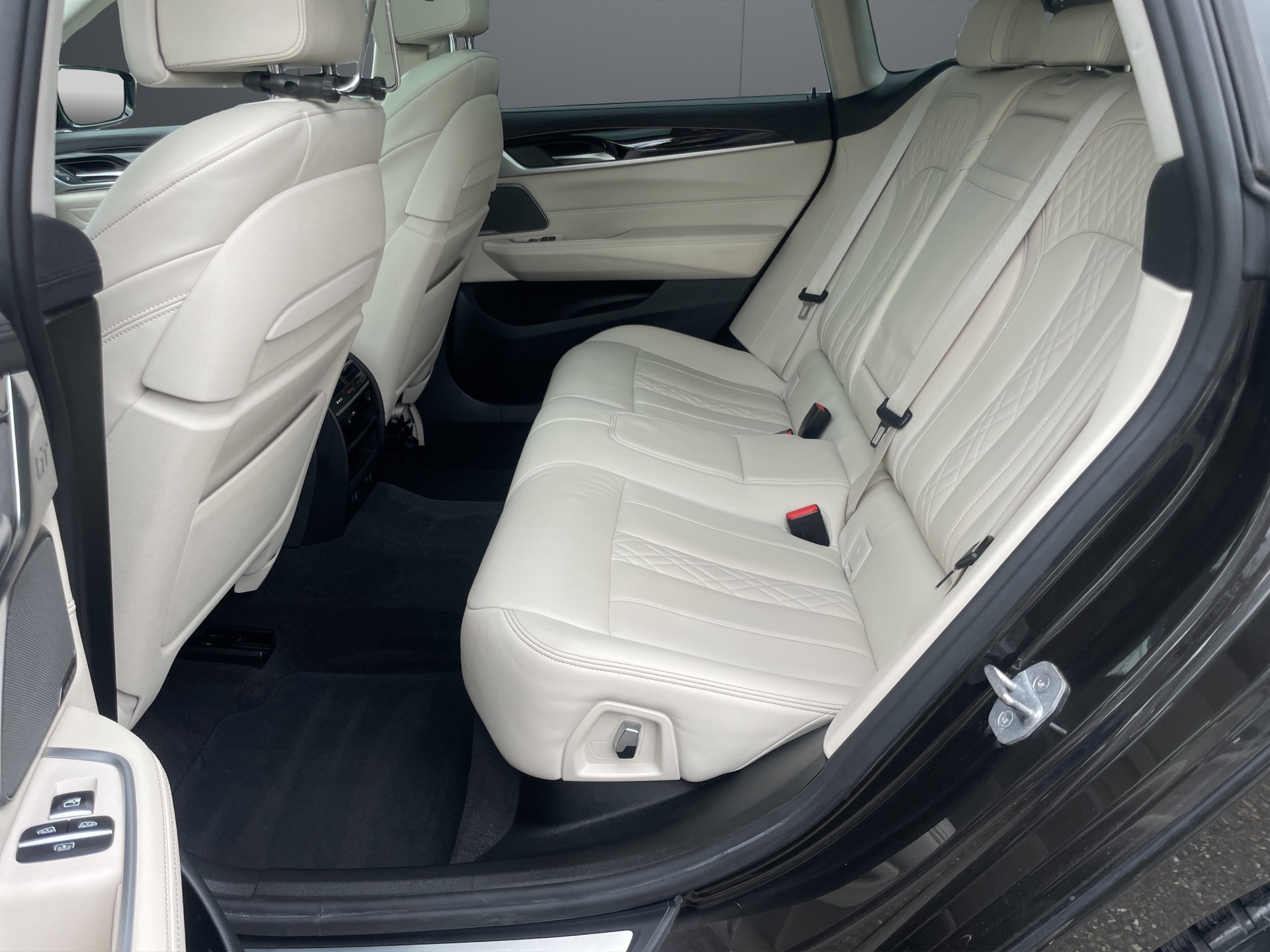 BMW 640d GT xDrive Luxury Line Steptronic-image-8