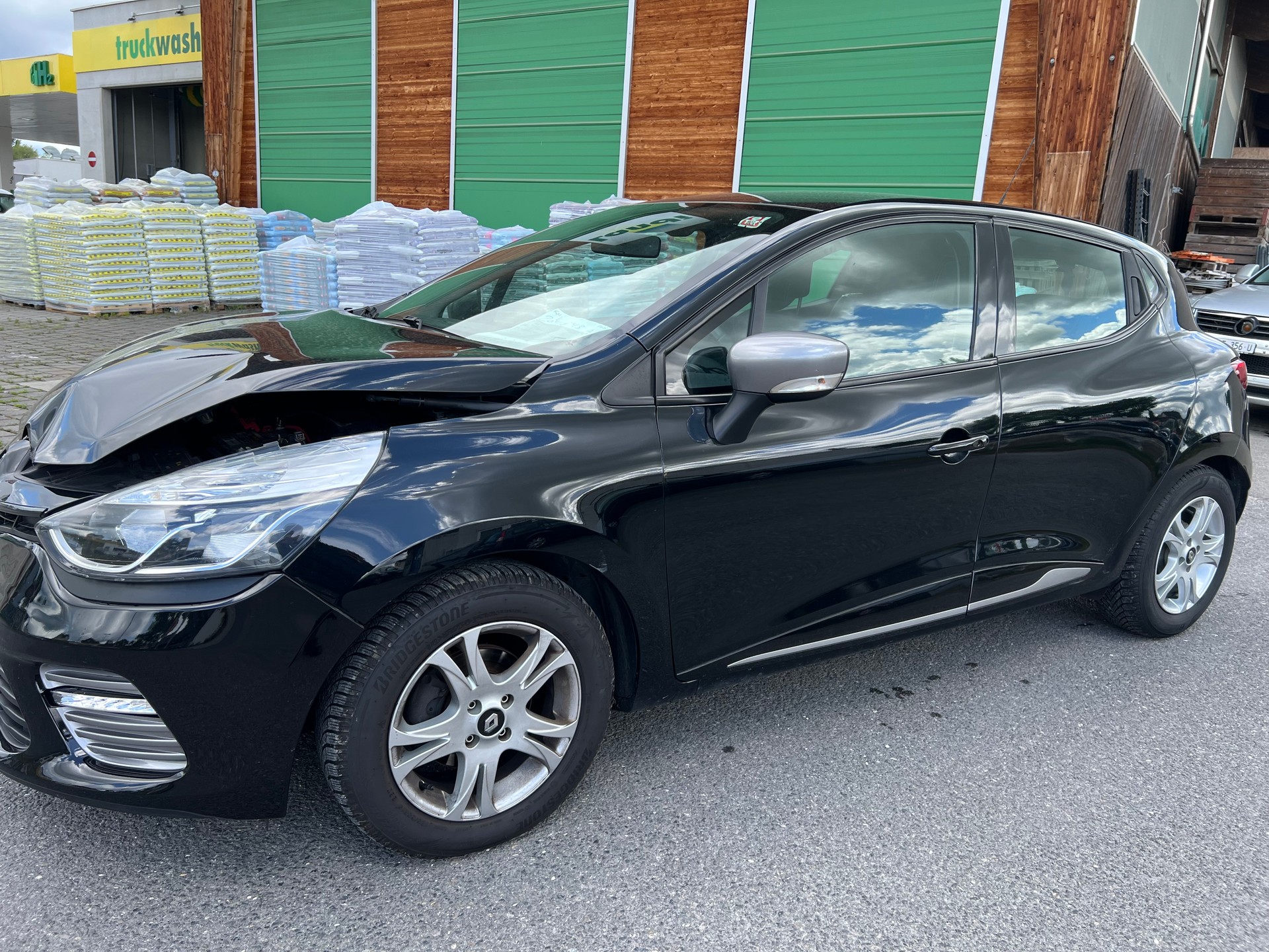 RENAULT Clio 0.9 12V Swiss Edition-image-1