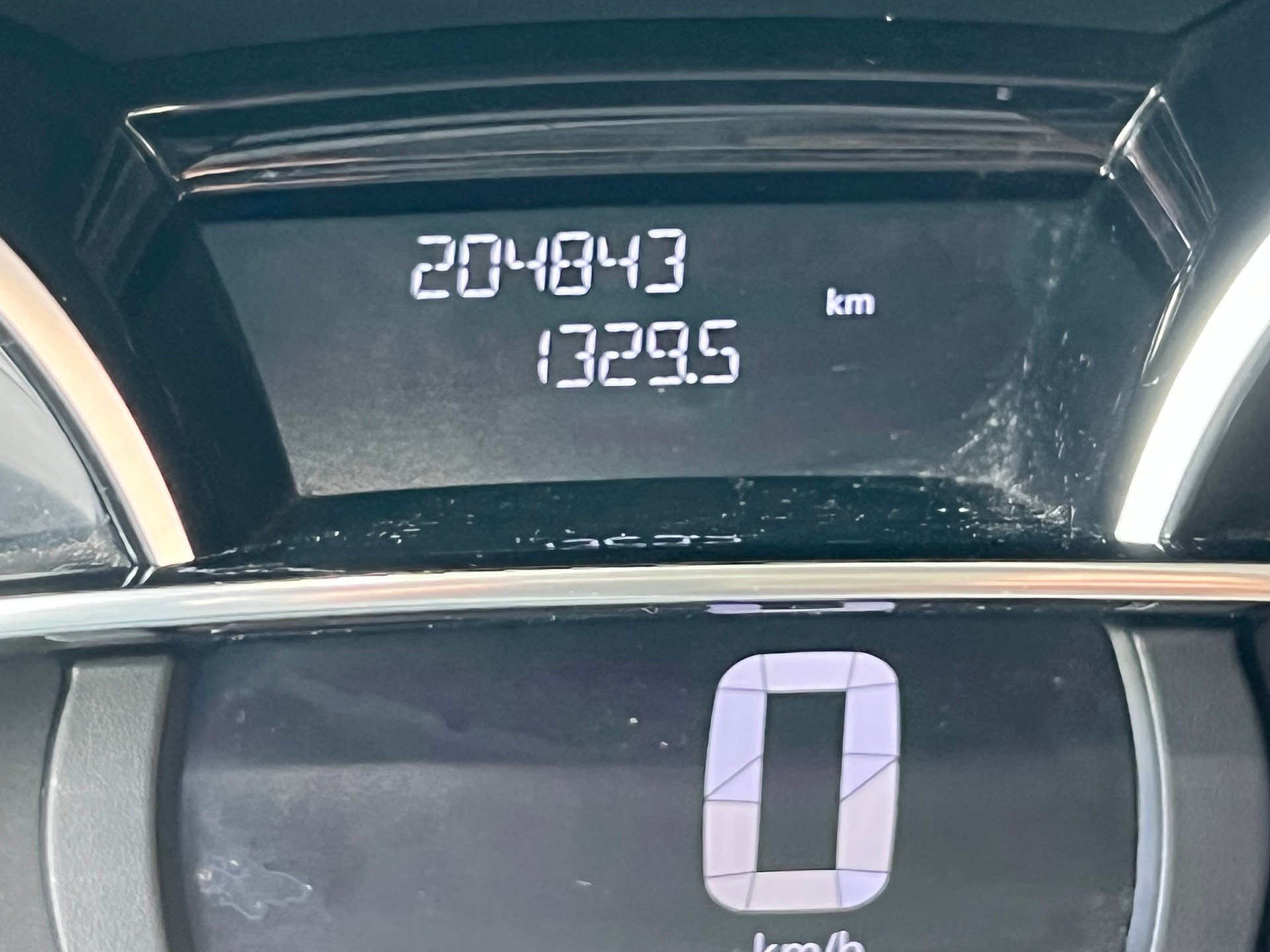 RENAULT Clio 0.9 12V Swiss Edition-image-15