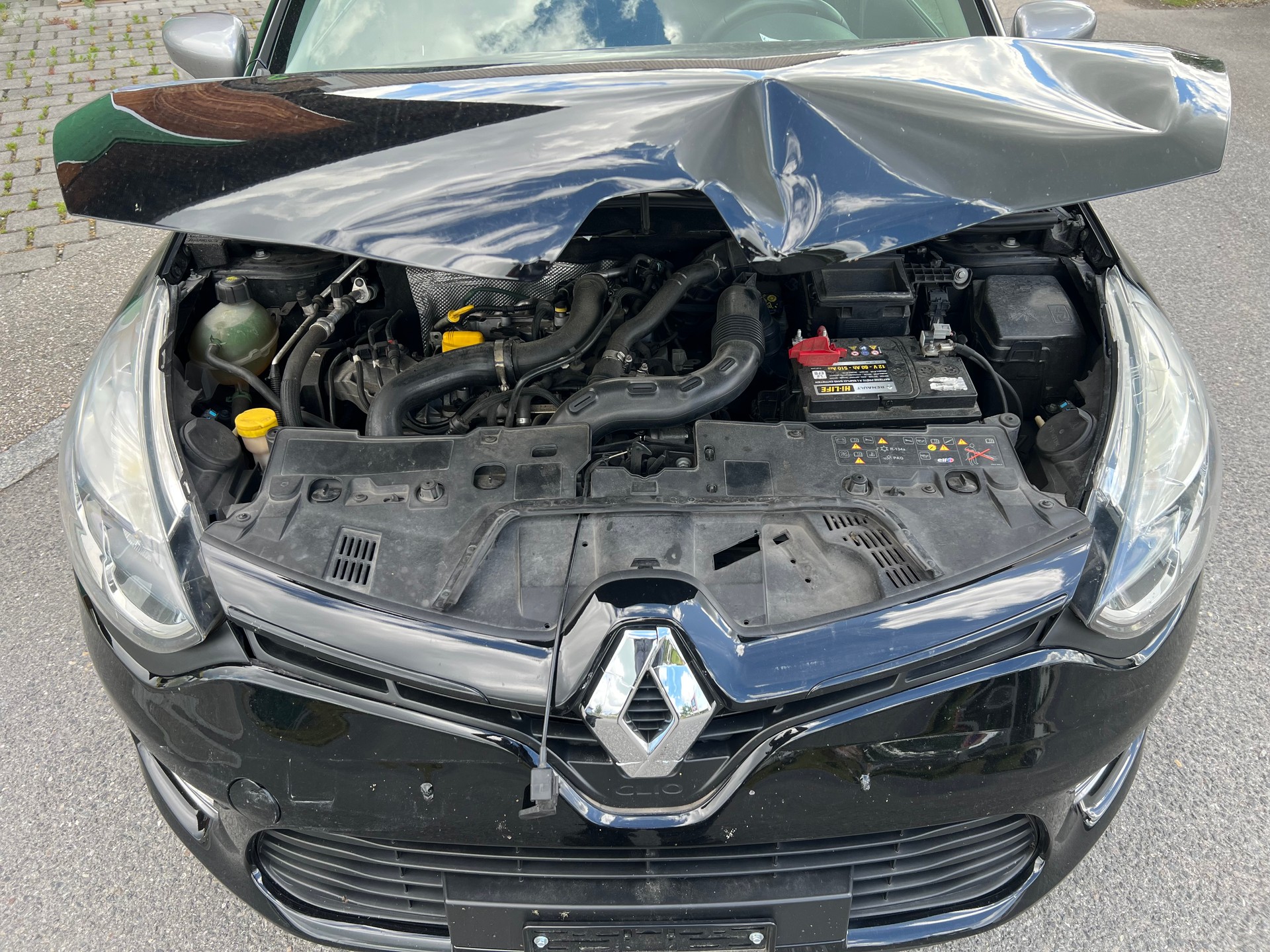 RENAULT Clio 0.9 12V Swiss Edition-image-6