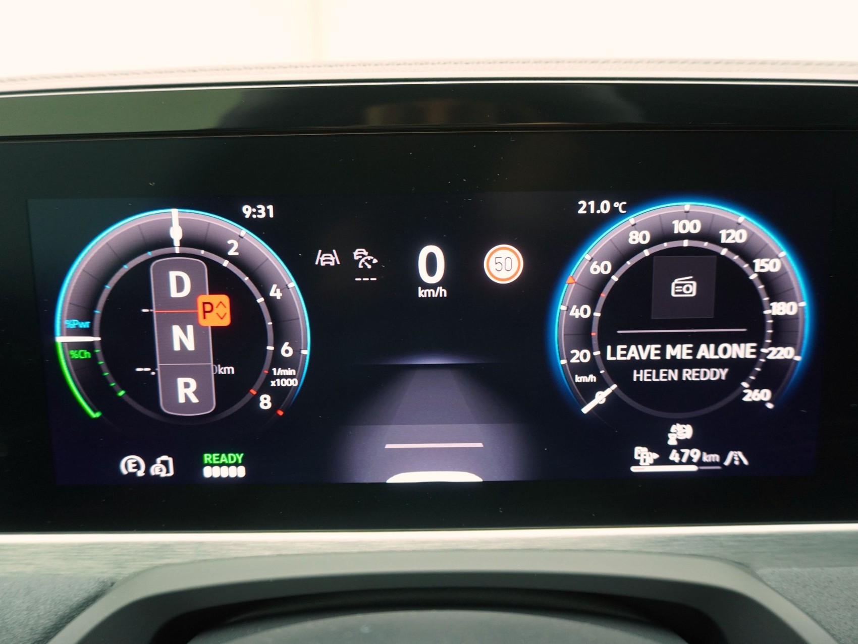 VW Passat Variant 1.5 TSI DSG Plug-in-Hybrid R-Line-image-19