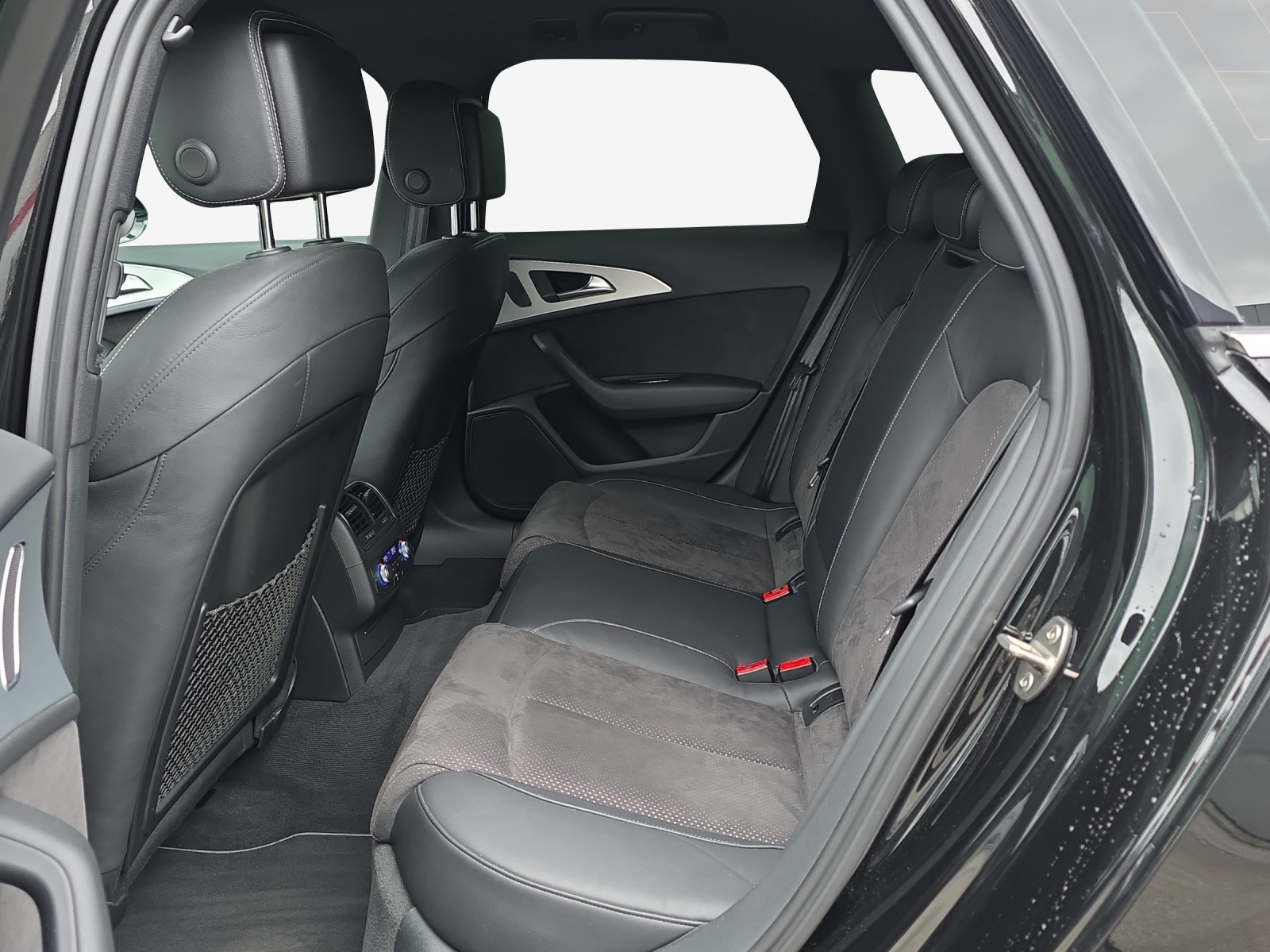 AUDI A6 Avant 3.0 TDI V6 quattro S-tronic-image-11