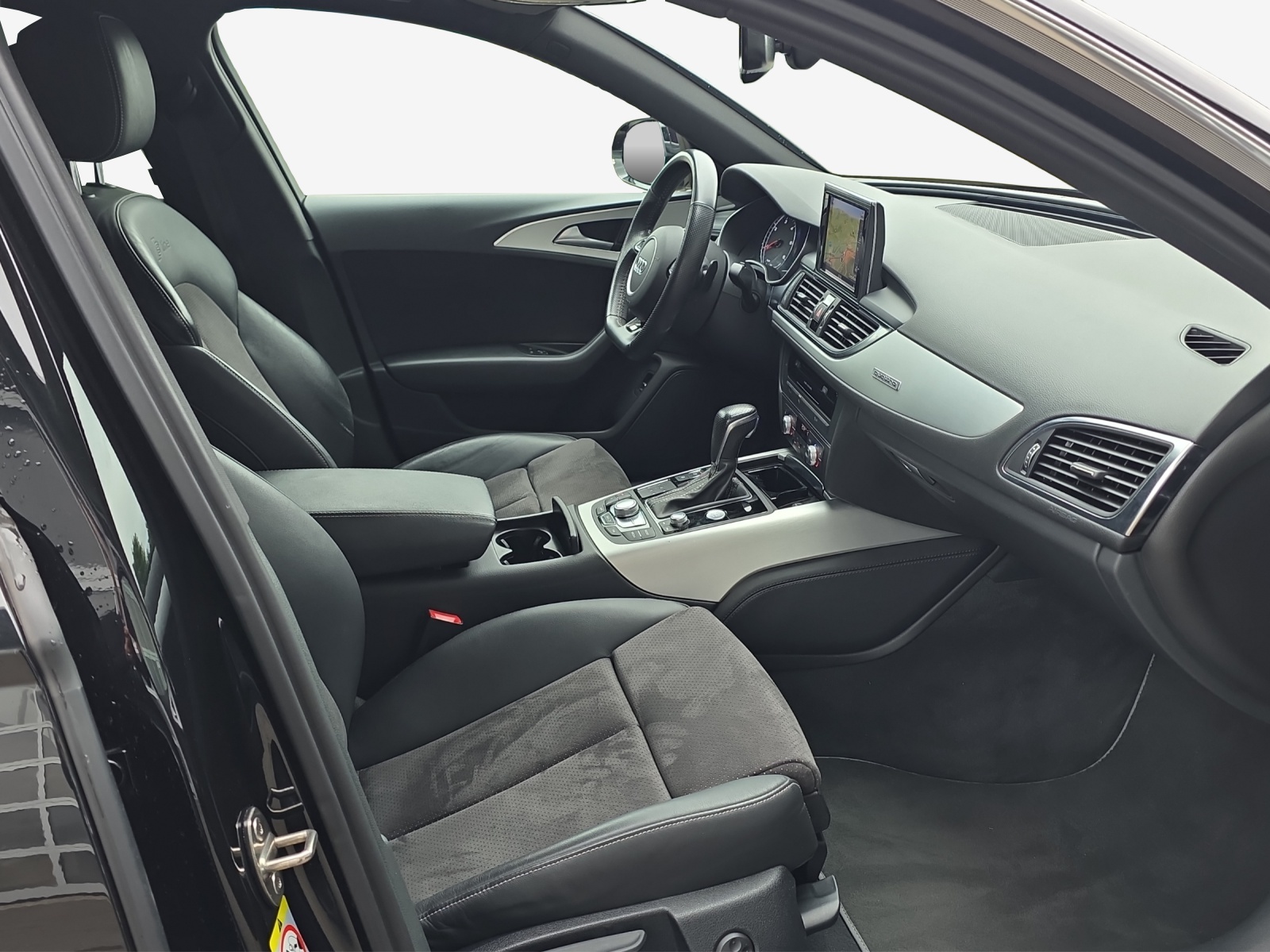 AUDI A6 Avant 3.0 TDI V6 quattro S-tronic-image-15