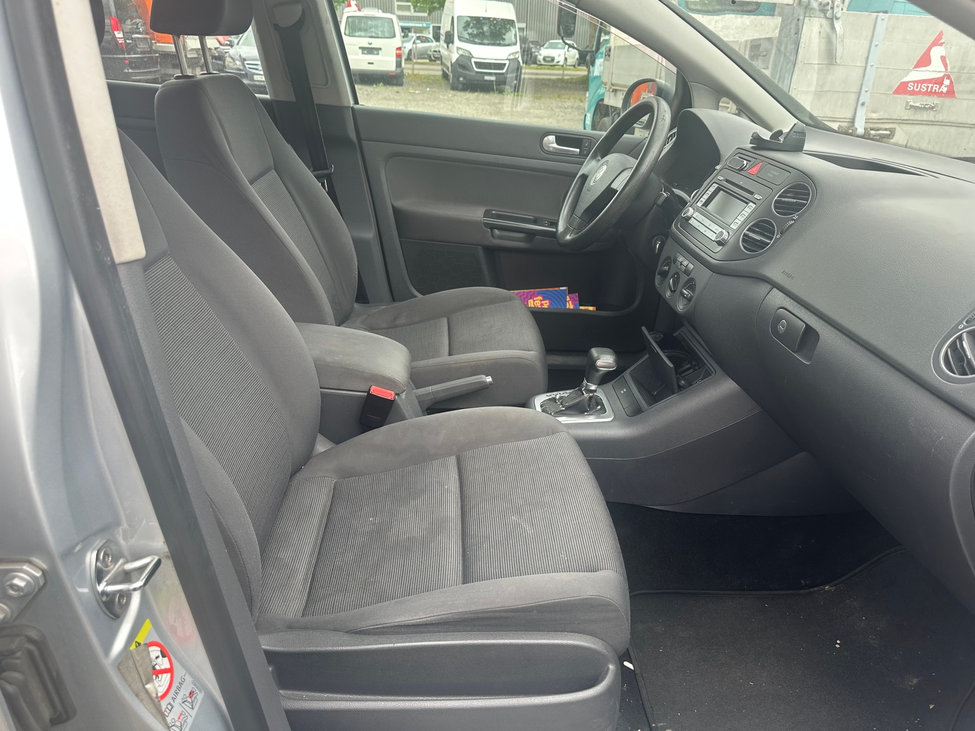 VW Golf Plus 1.9 TDI Trendline-image-9