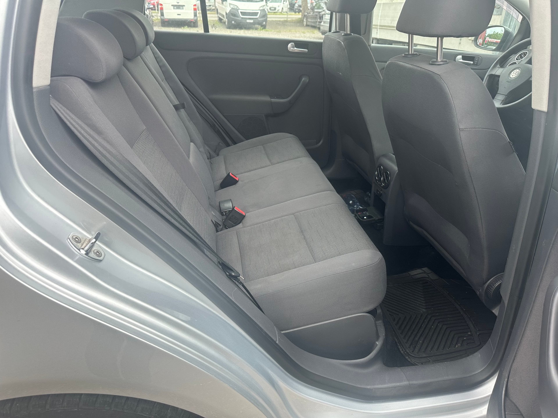 VW Golf Plus 1.9 TDI Trendline-image-8